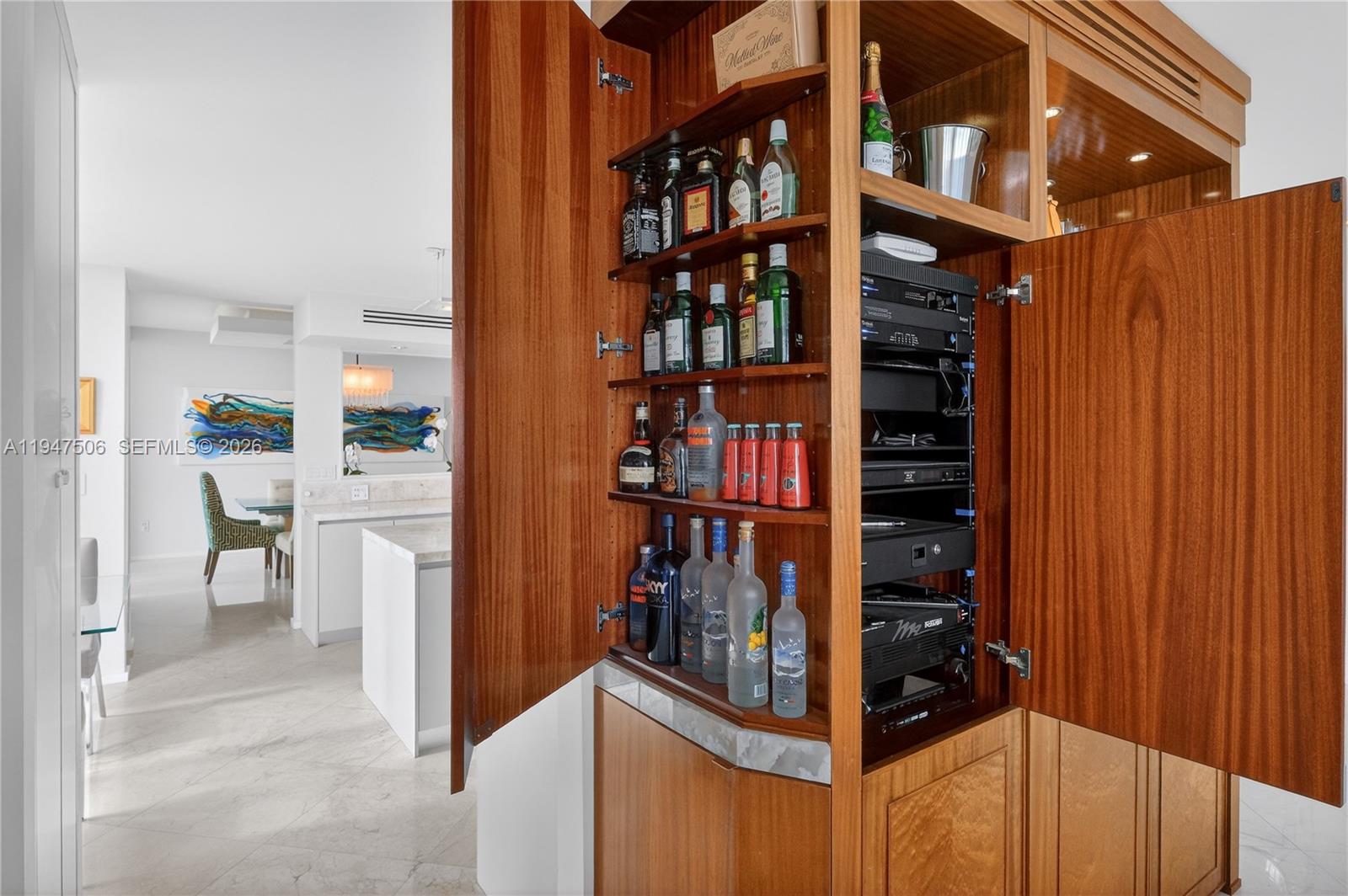 JADE RESIDENCES - Residential