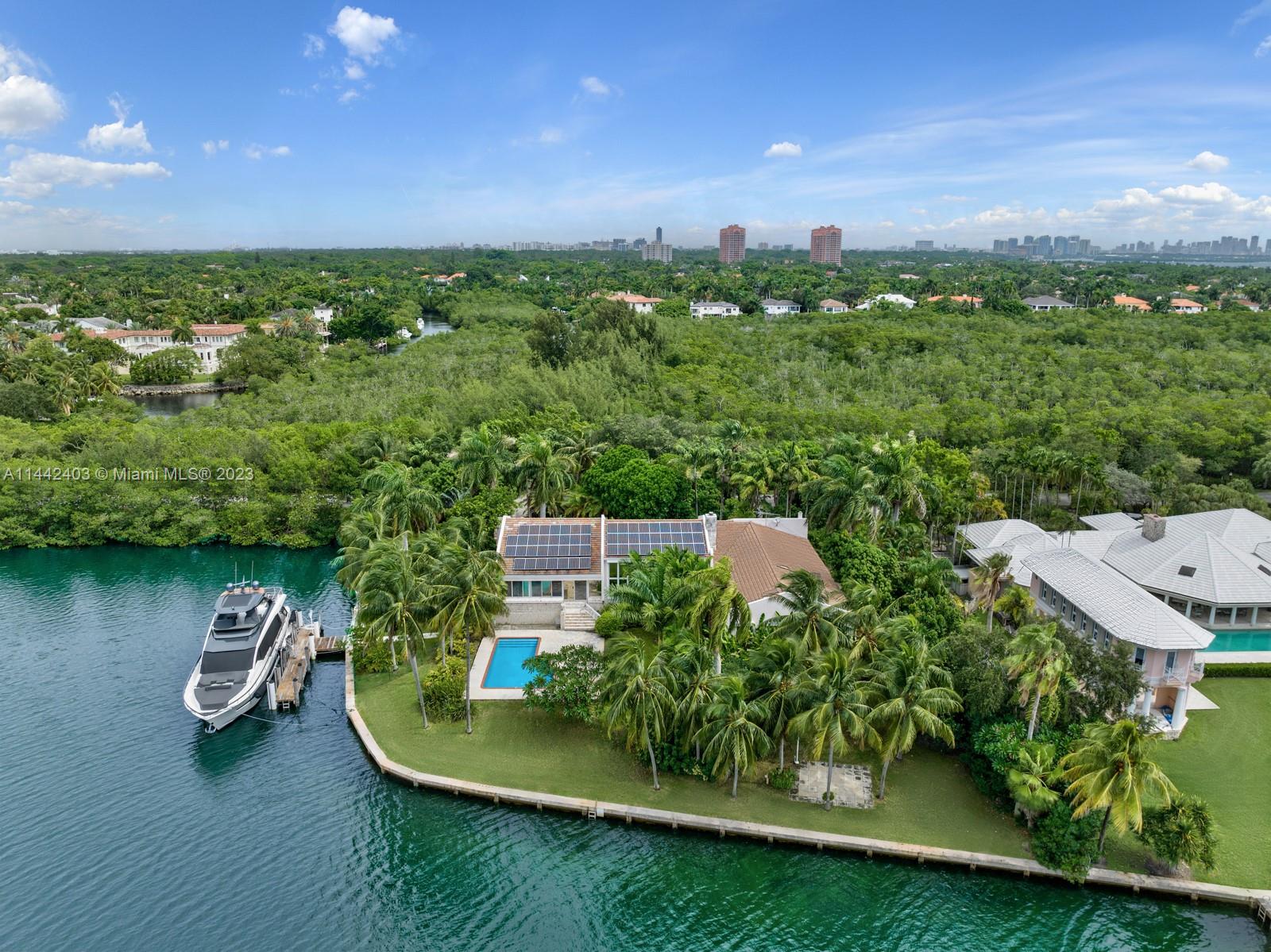 GABLES ESTATES NO 2 - Land