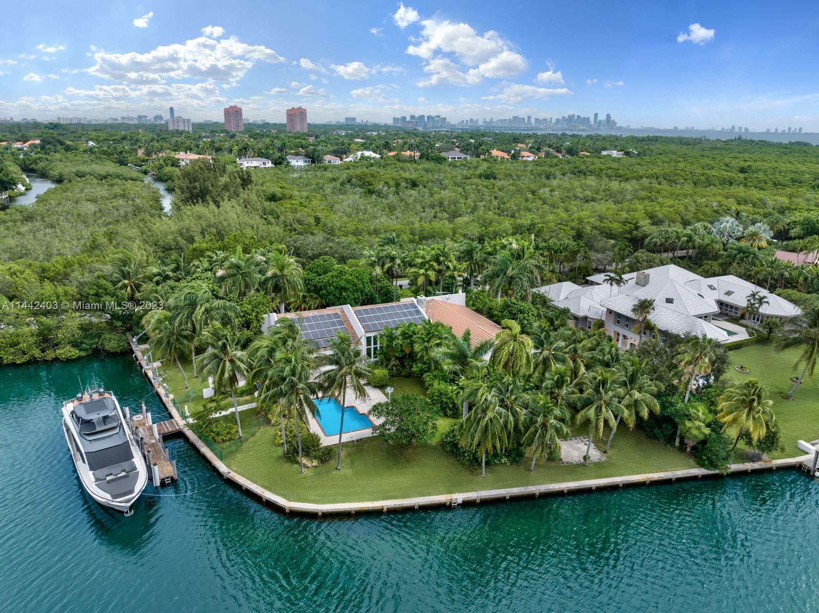 GABLES ESTATES NO 2 - Land