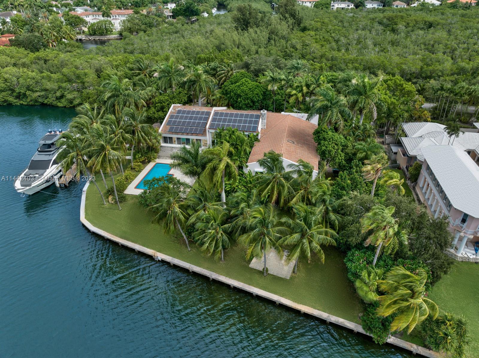 GABLES ESTATES NO 2 - Land