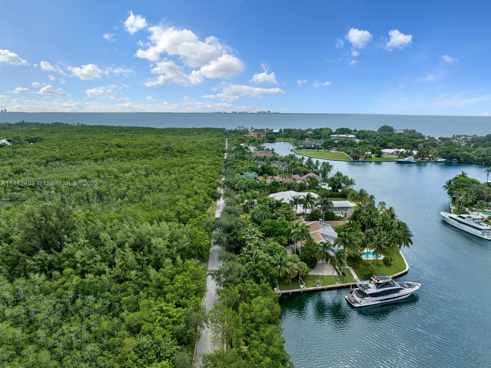GABLES ESTATES NO 2 - Land