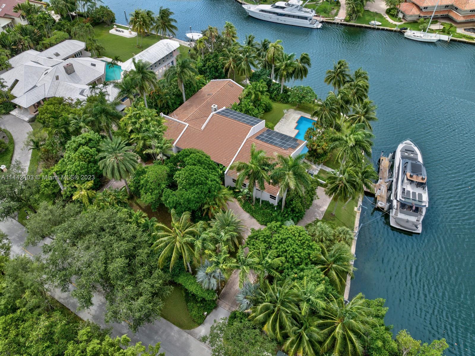 GABLES ESTATES NO 2 - Land