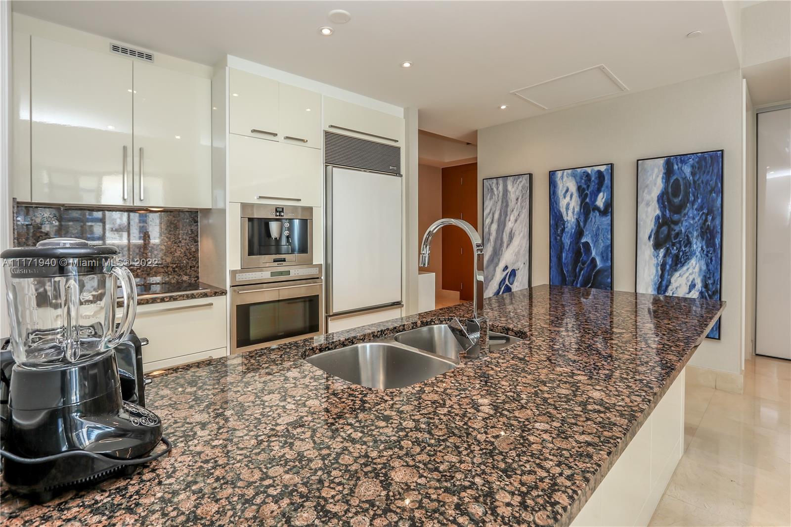 TDR TOWER I CONDO - Residential Lease