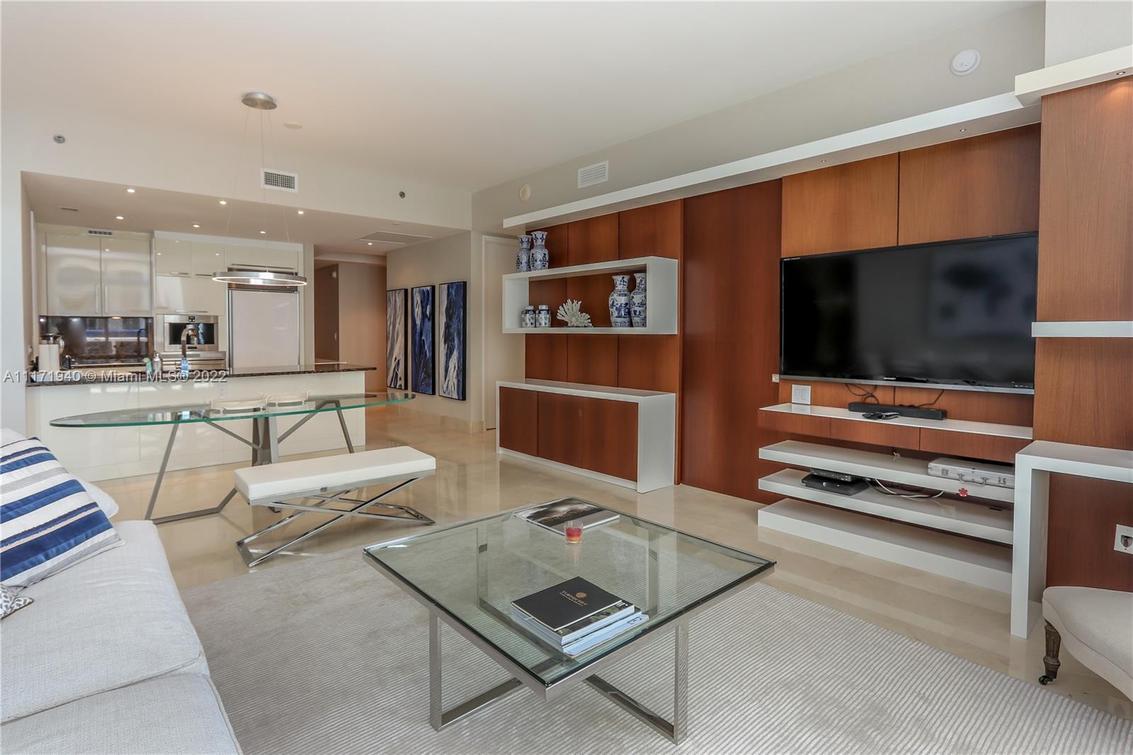 TDR TOWER I CONDO - Residential Lease