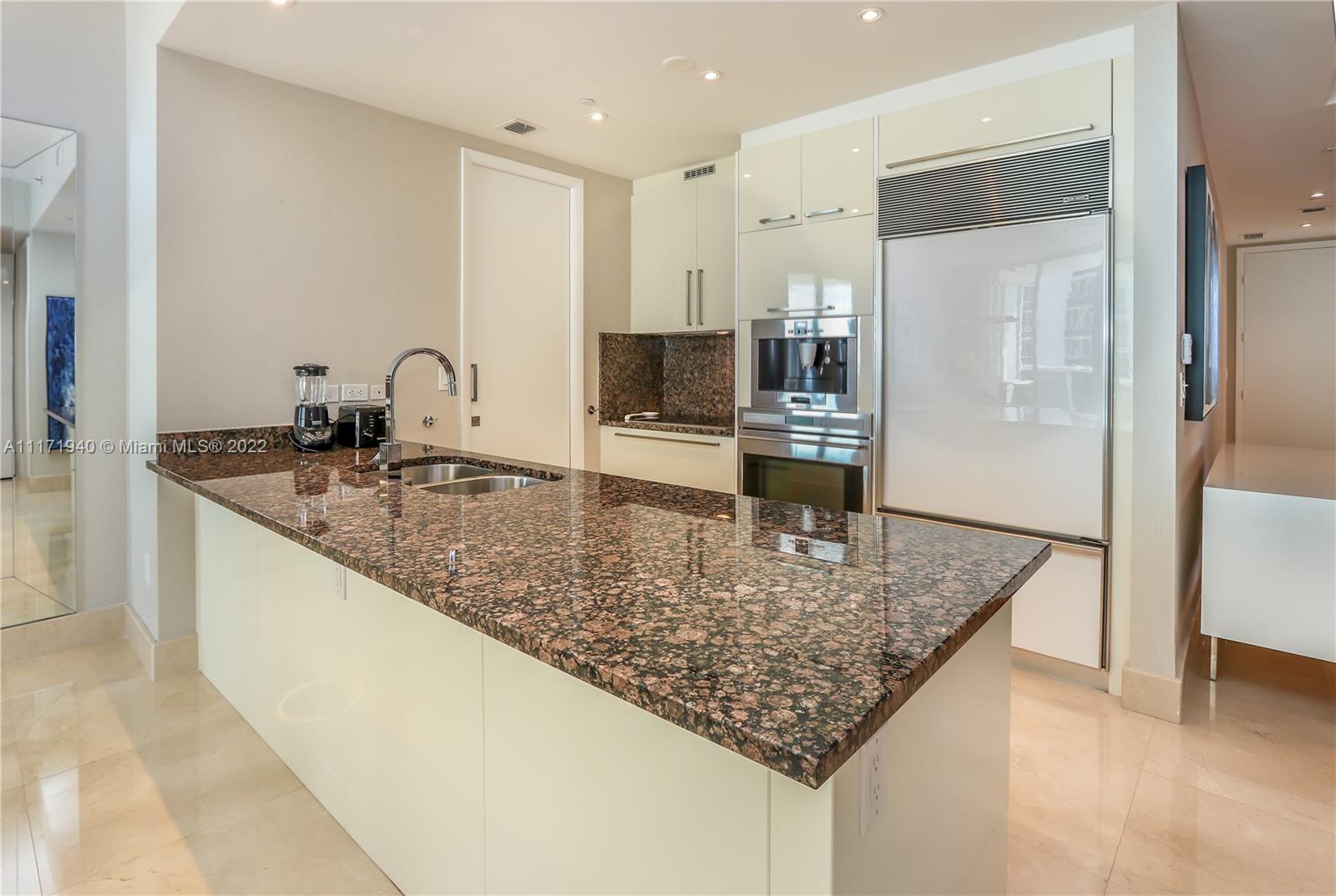 TDR TOWER I CONDO - Residential Lease