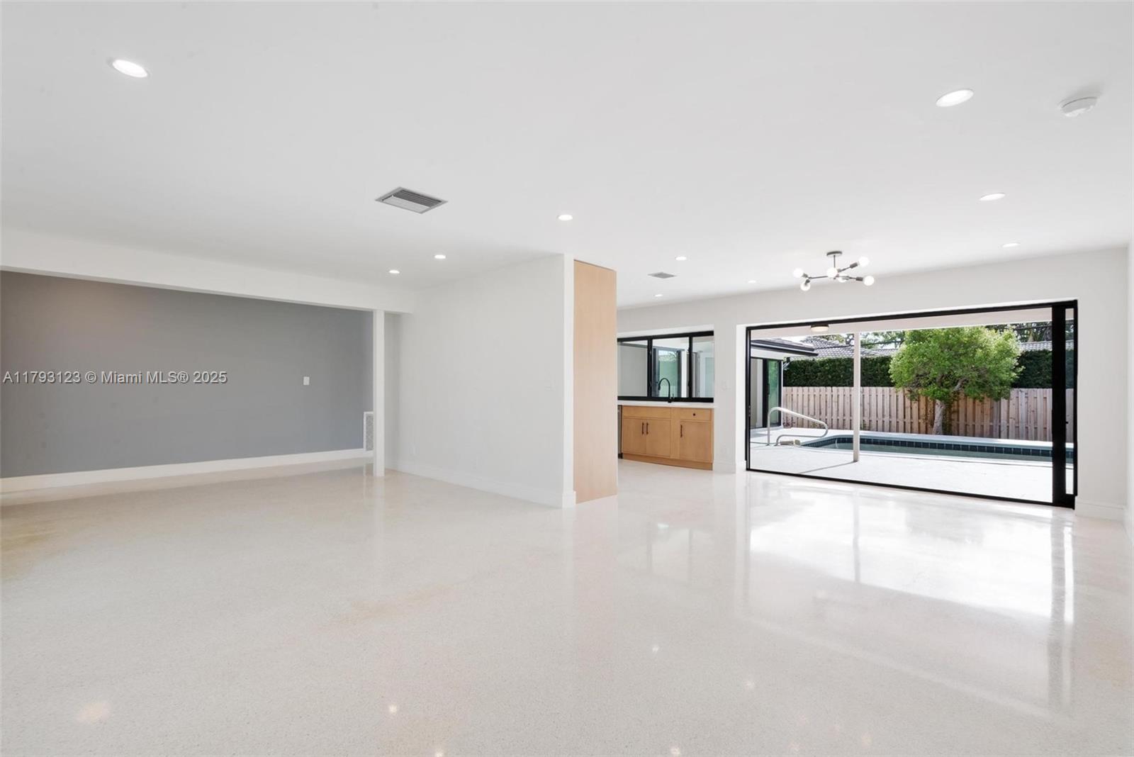 LIGHTHOUSE POINT 6TH SEC - Residential