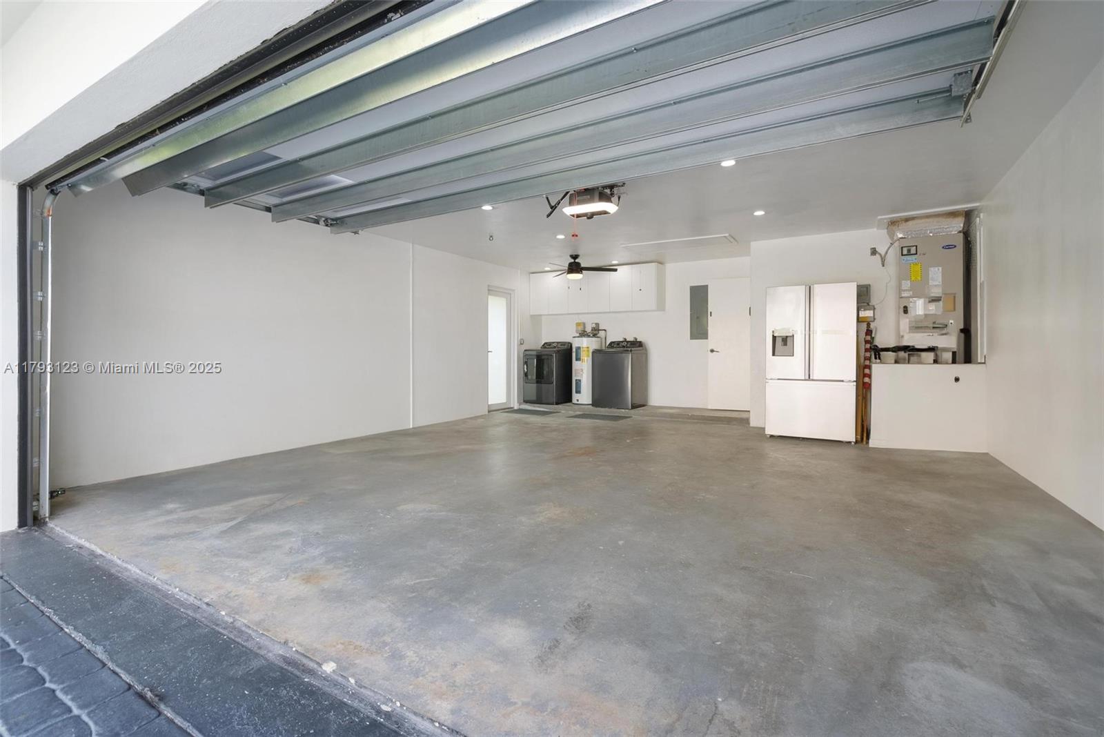 LIGHTHOUSE POINT 6TH SEC - Residential