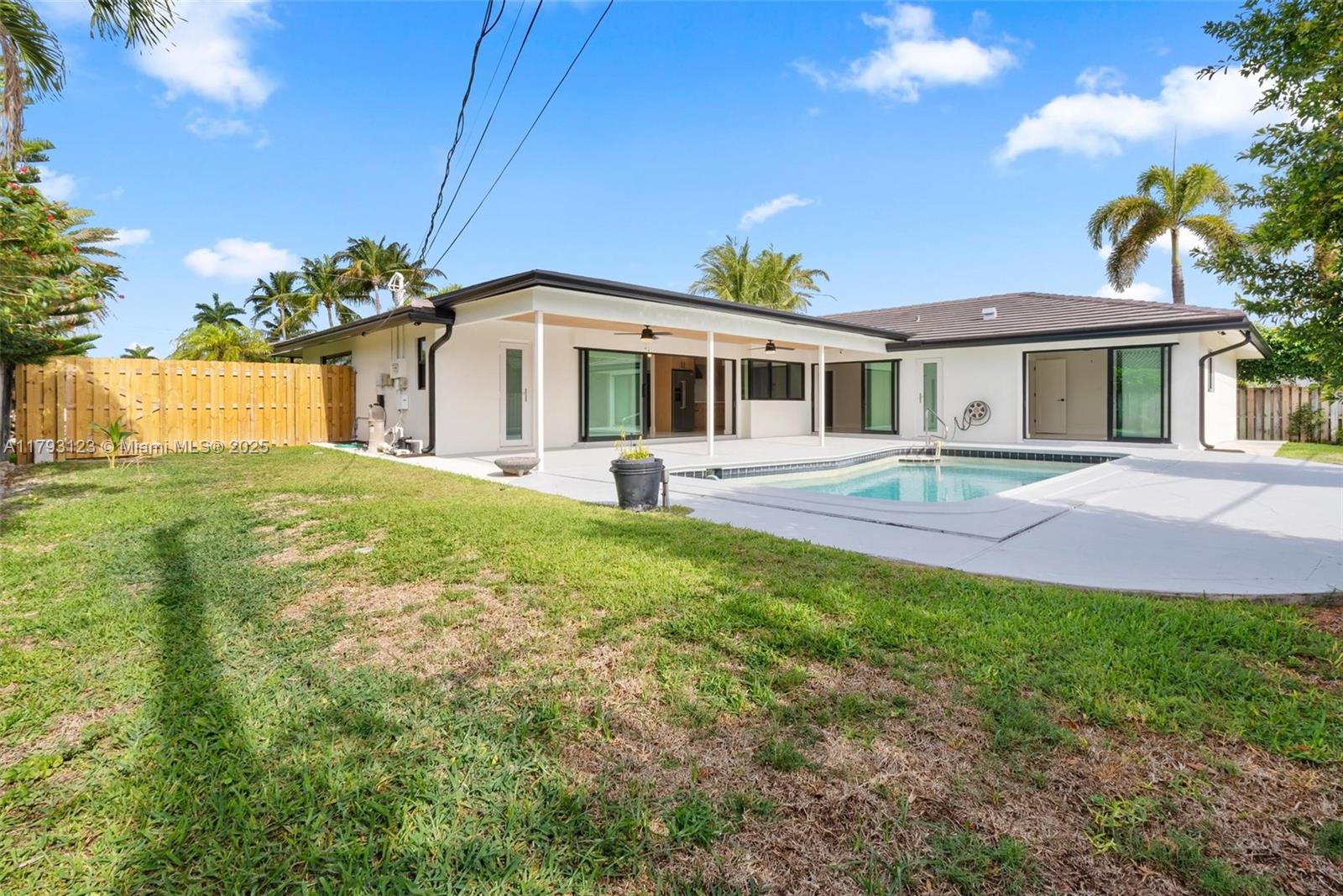 LIGHTHOUSE POINT 6TH SEC - Residential