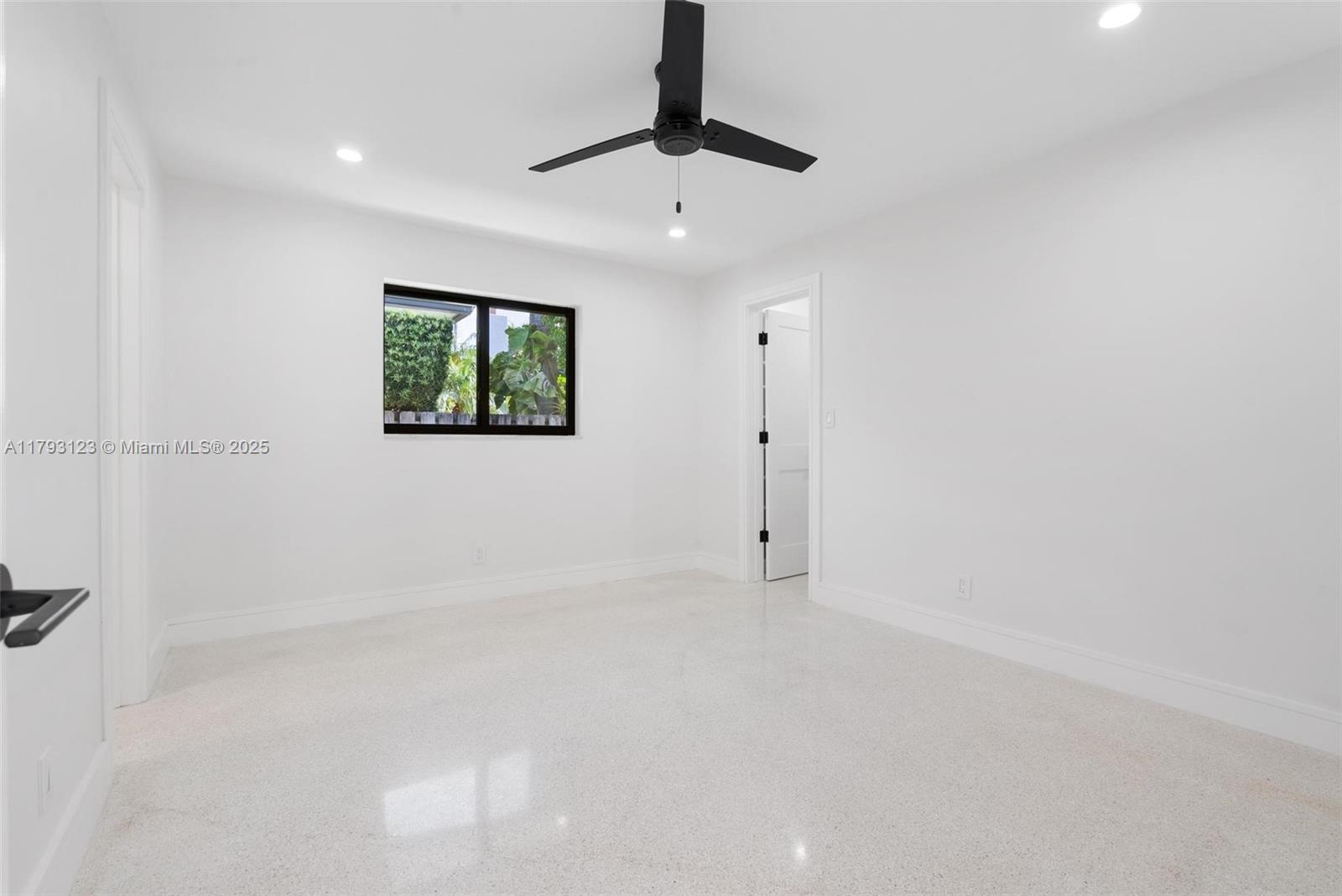 LIGHTHOUSE POINT 6TH SEC - Residential