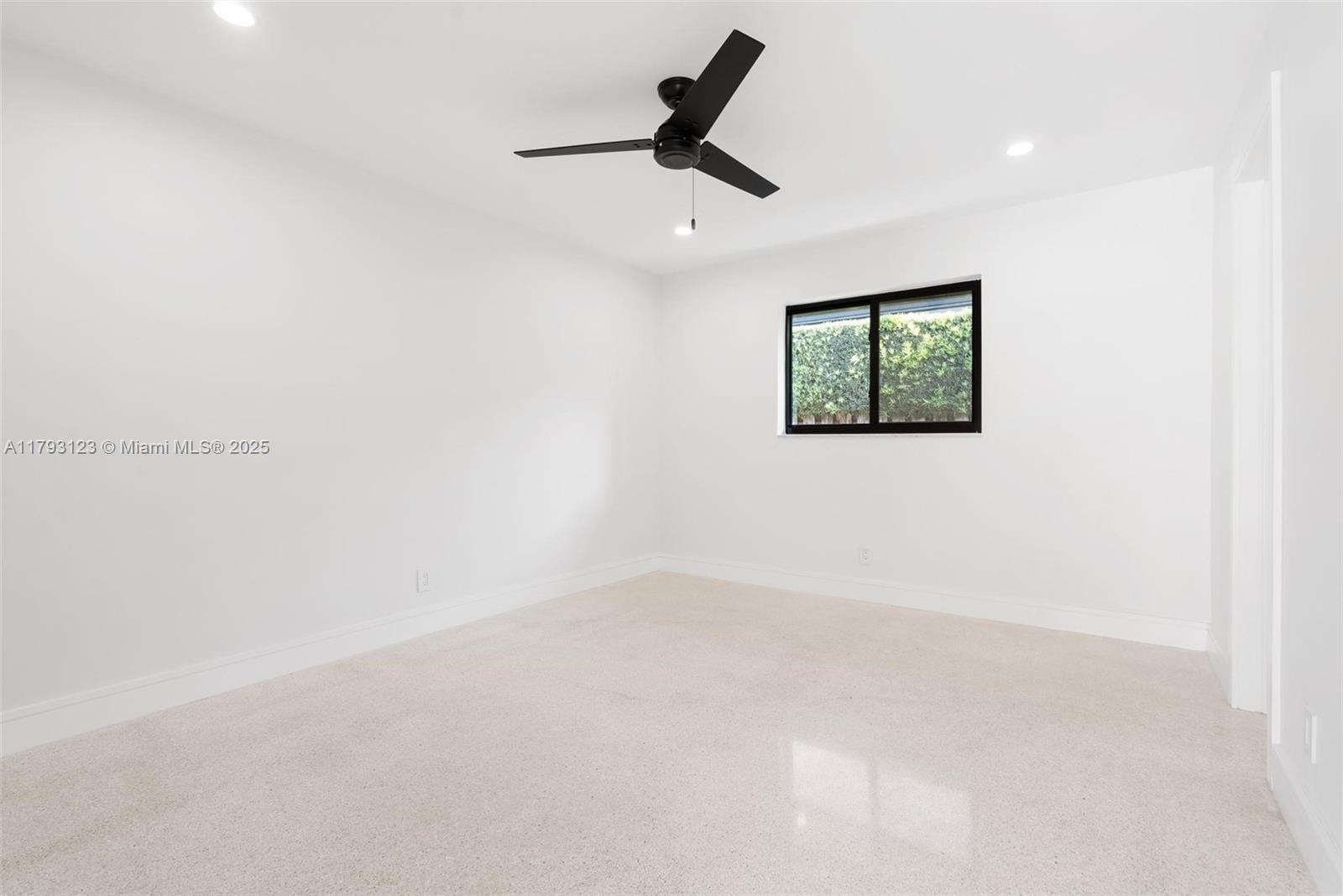 LIGHTHOUSE POINT 6TH SEC - Residential