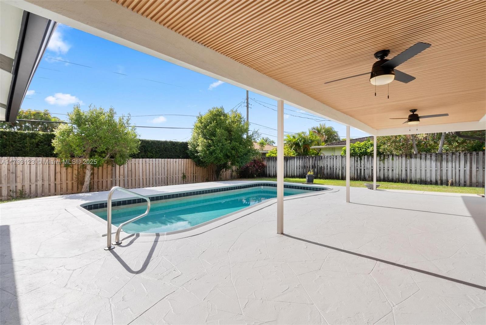 LIGHTHOUSE POINT 6TH SEC - Residential