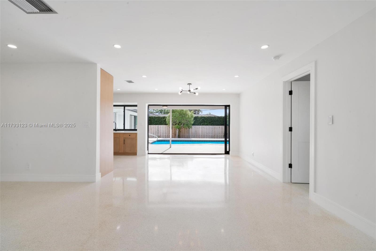 LIGHTHOUSE POINT 6TH SEC - Residential