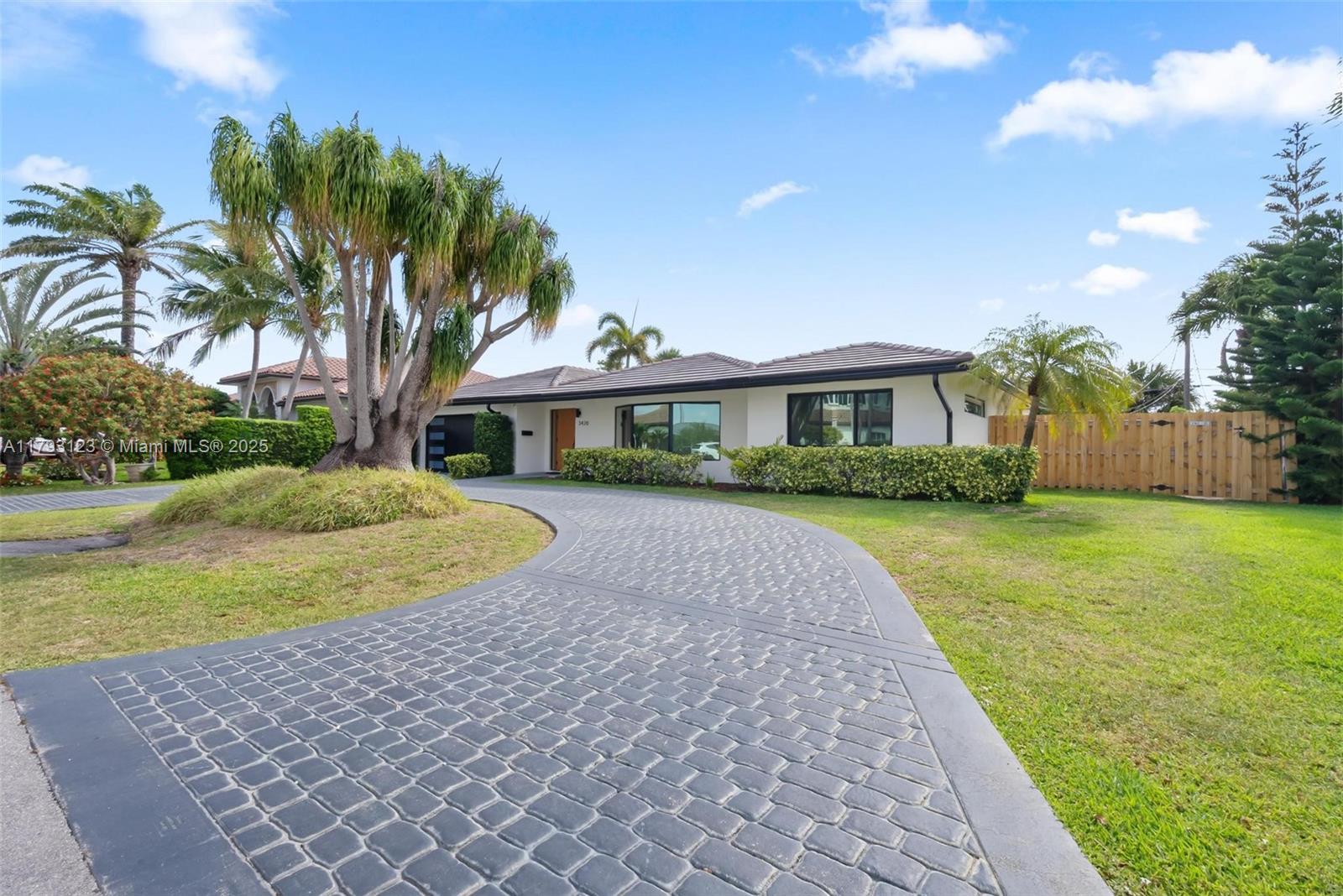 LIGHTHOUSE POINT 6TH SEC - Residential