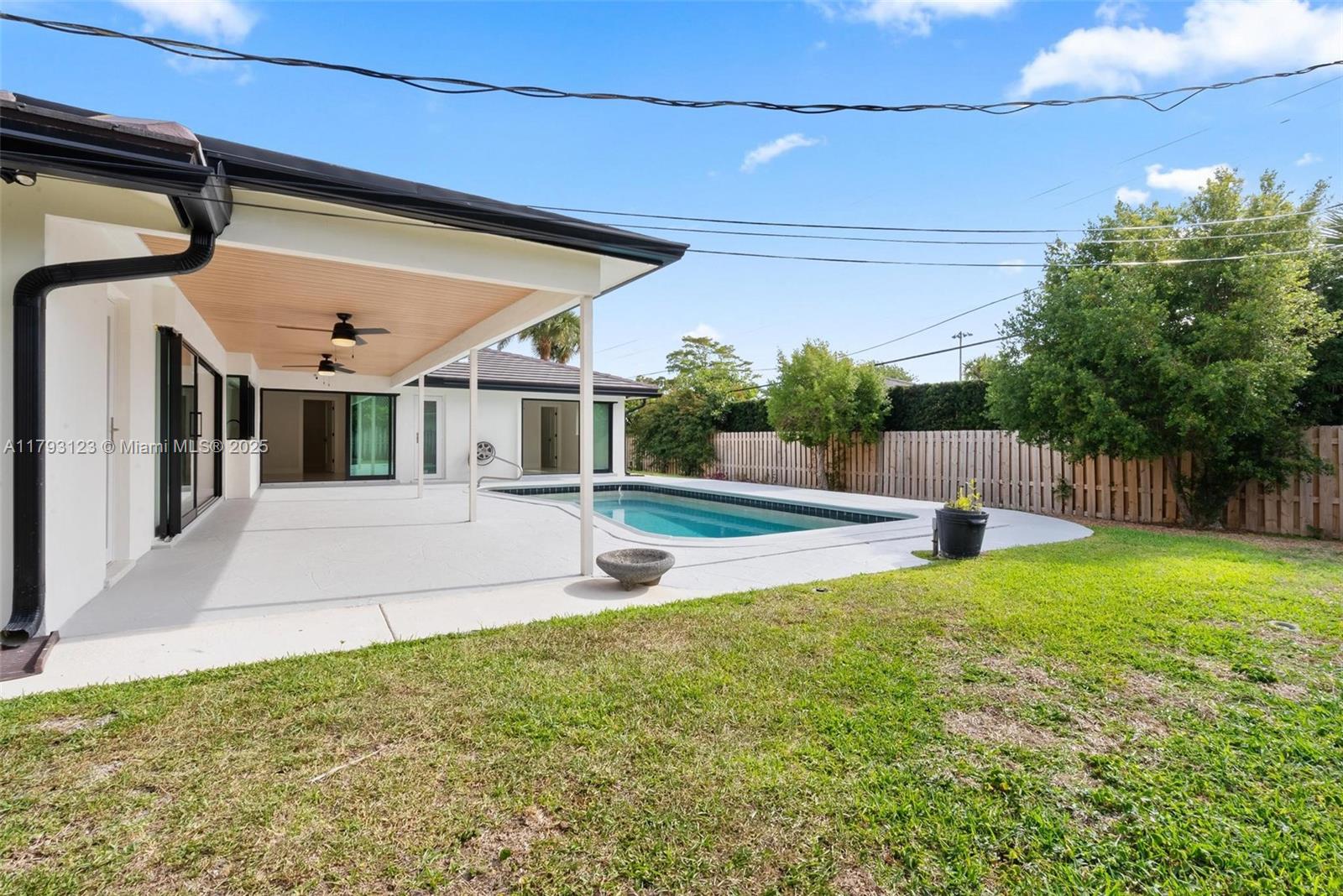 LIGHTHOUSE POINT 6TH SEC - Residential