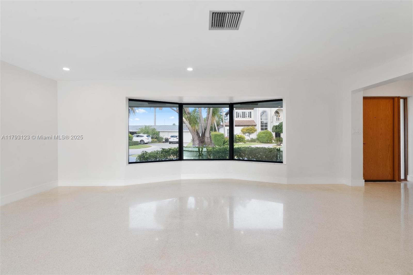 LIGHTHOUSE POINT 6TH SEC - Residential