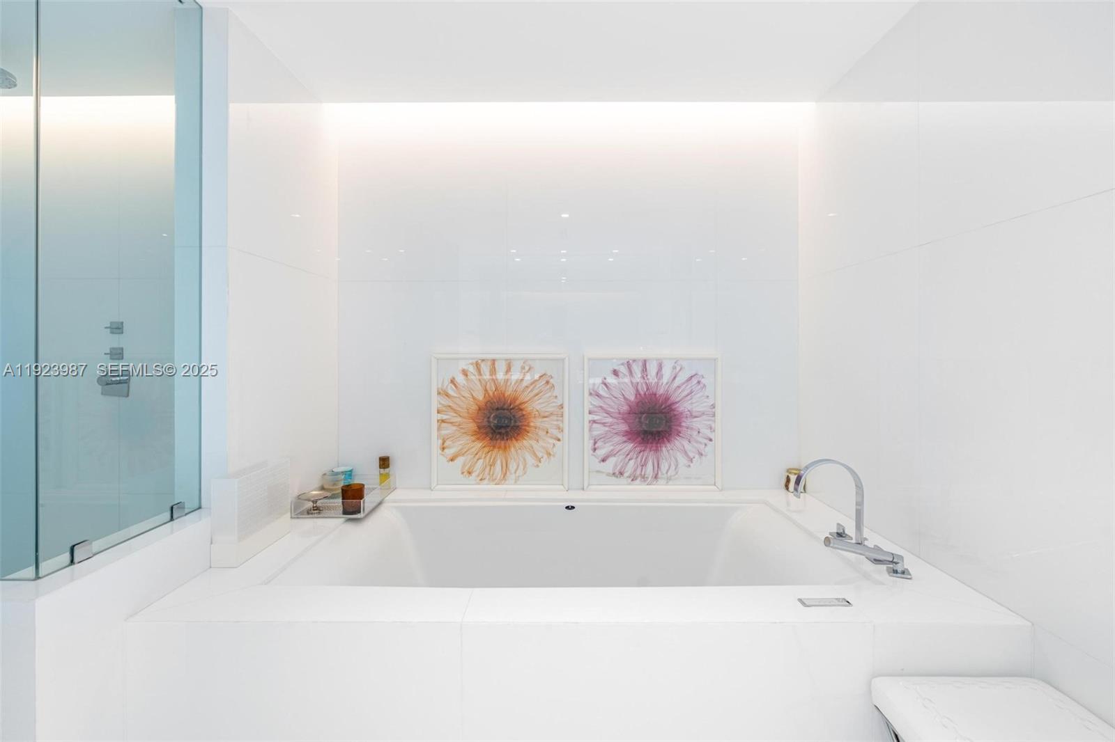 JADE OCEAN CONDO - Residential