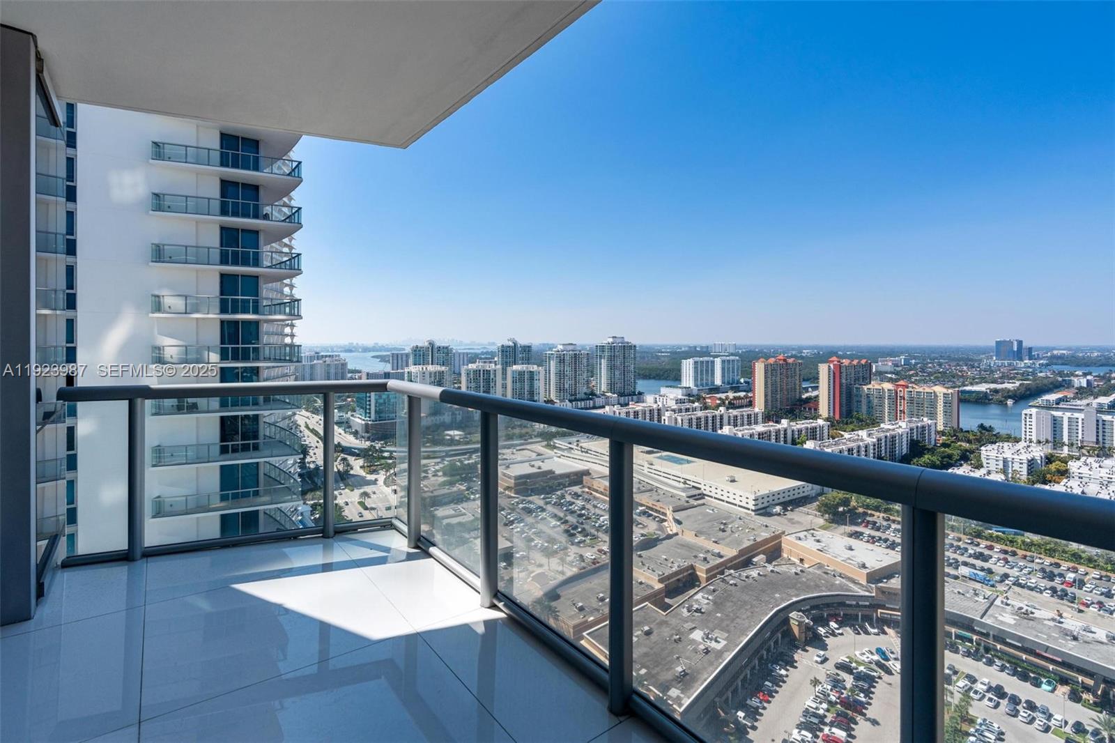 JADE OCEAN CONDO - Residential