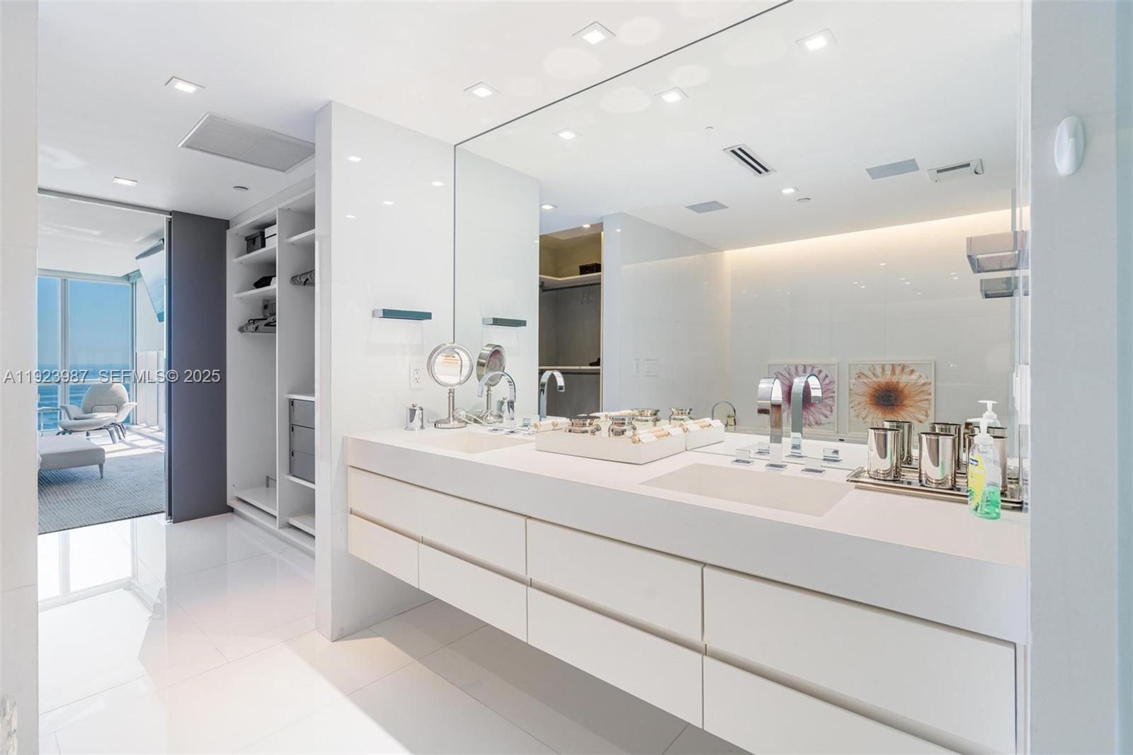 JADE OCEAN CONDO - Residential