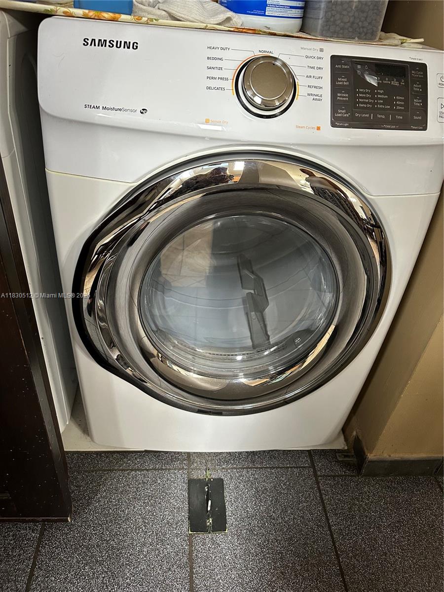 LAKES BY THE BAY SEC 6 - Residential