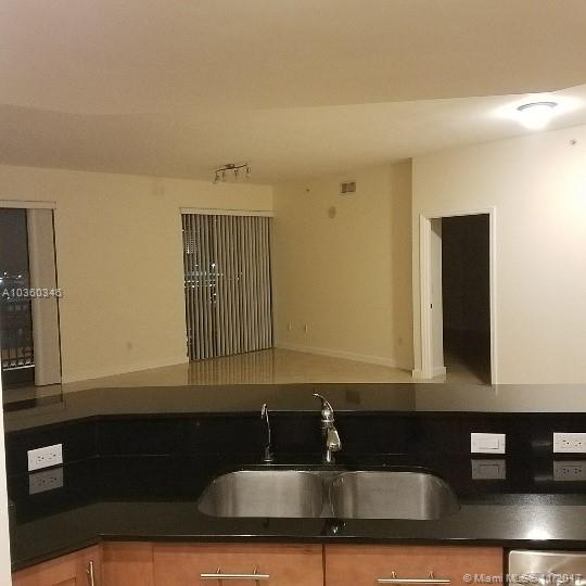 COLONNADE AT DADELAND SE - Residential Lease