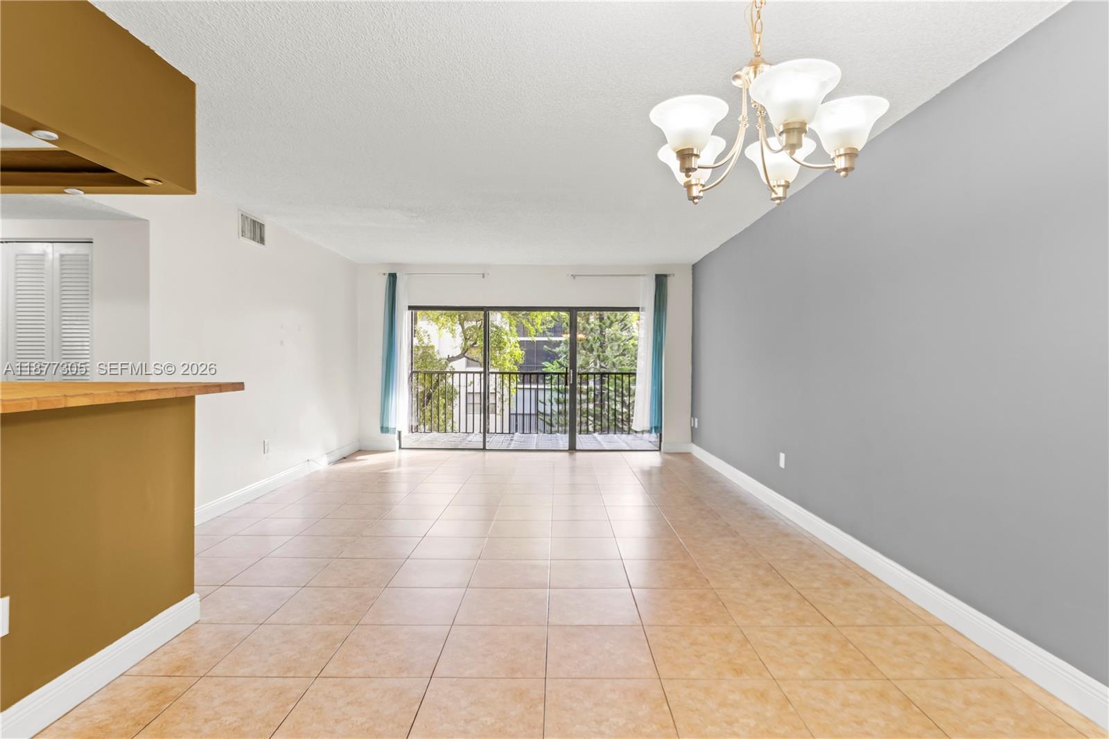 SUMMERTREE VILG CALIF CL - Residential