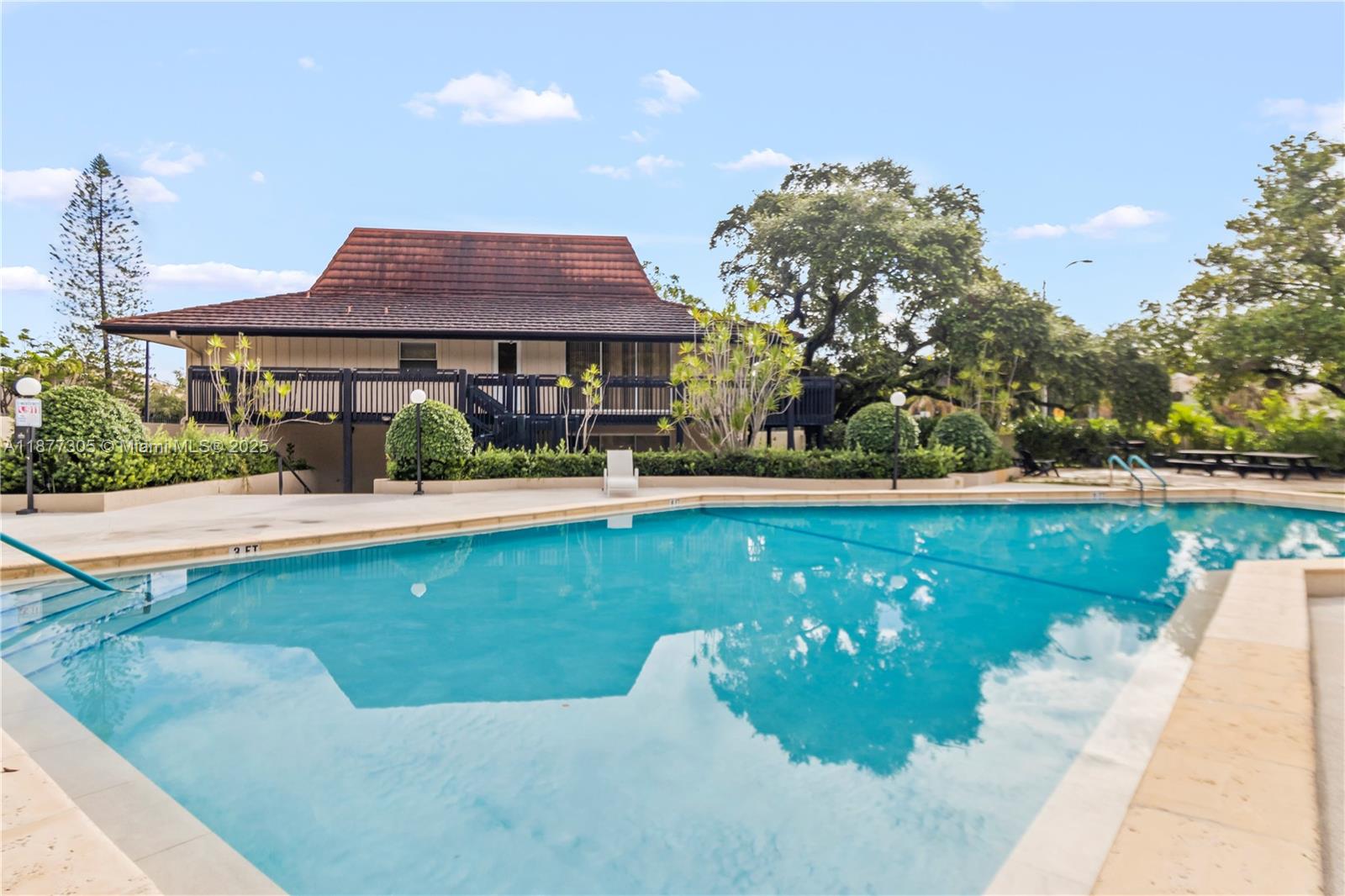 SUMMERTREE VILG CALIF CL - Residential