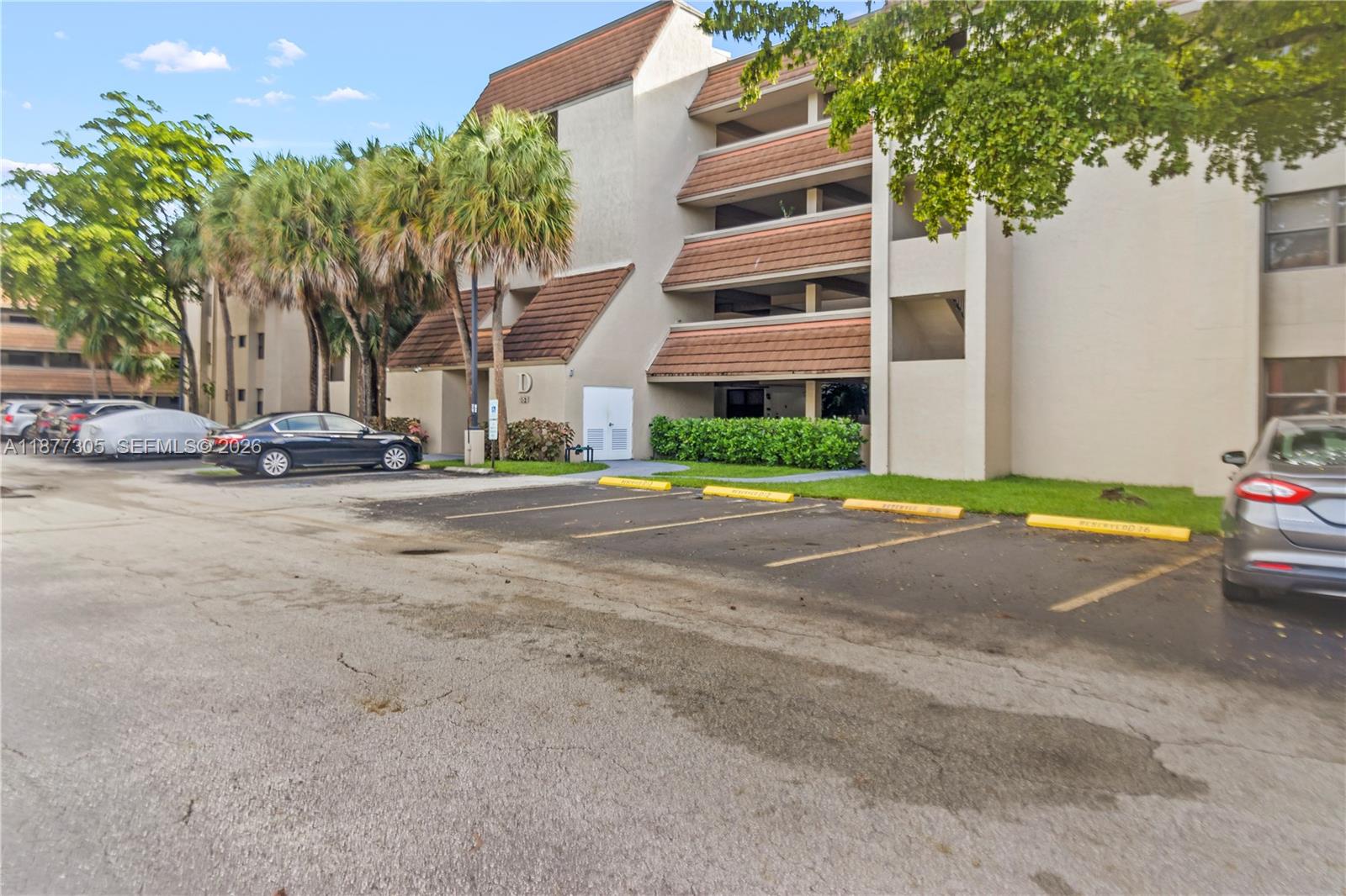 SUMMERTREE VILG CALIF CL - Residential