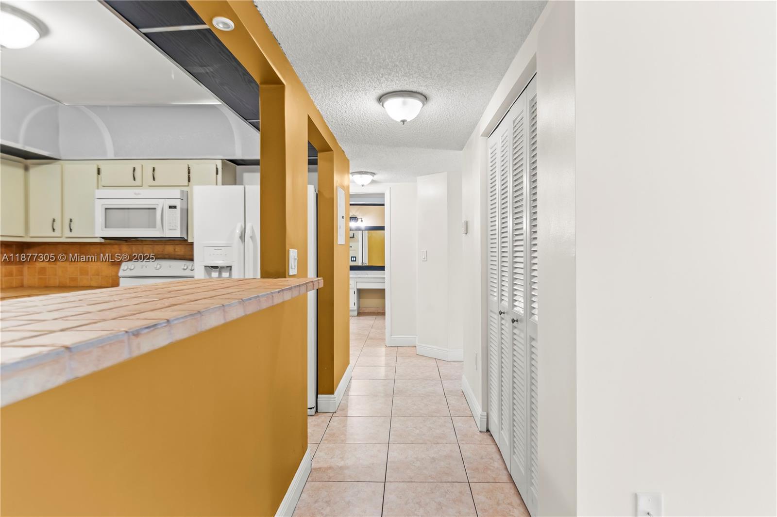 SUMMERTREE VILG CALIF CL - Residential