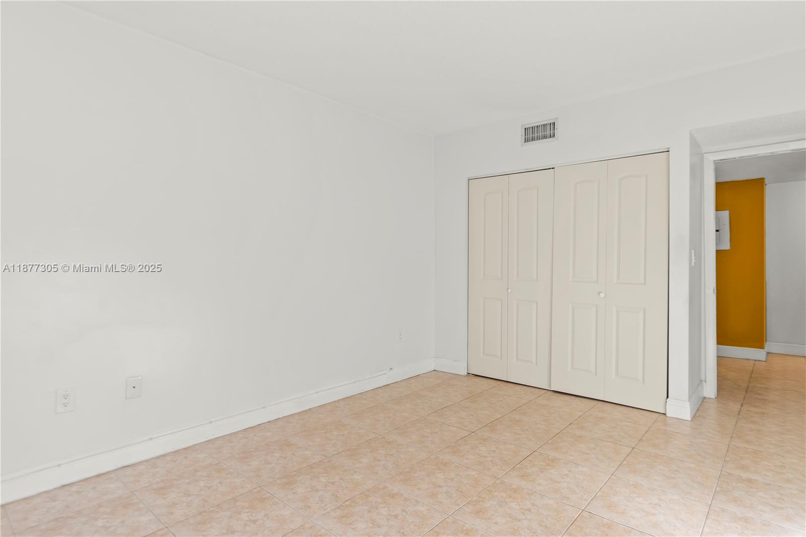 SUMMERTREE VILG CALIF CL - Residential