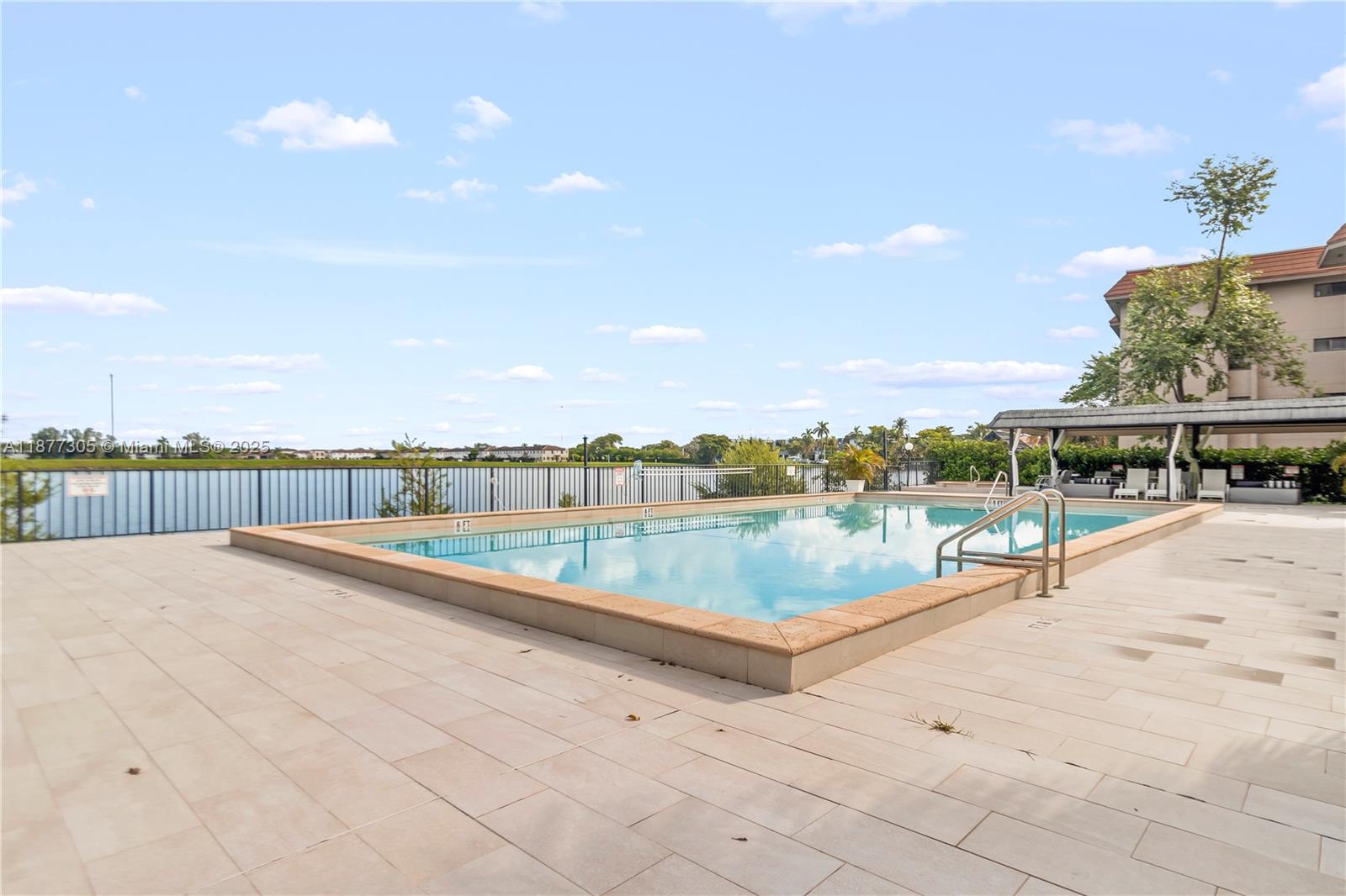 SUMMERTREE VILG CALIF CL - Residential