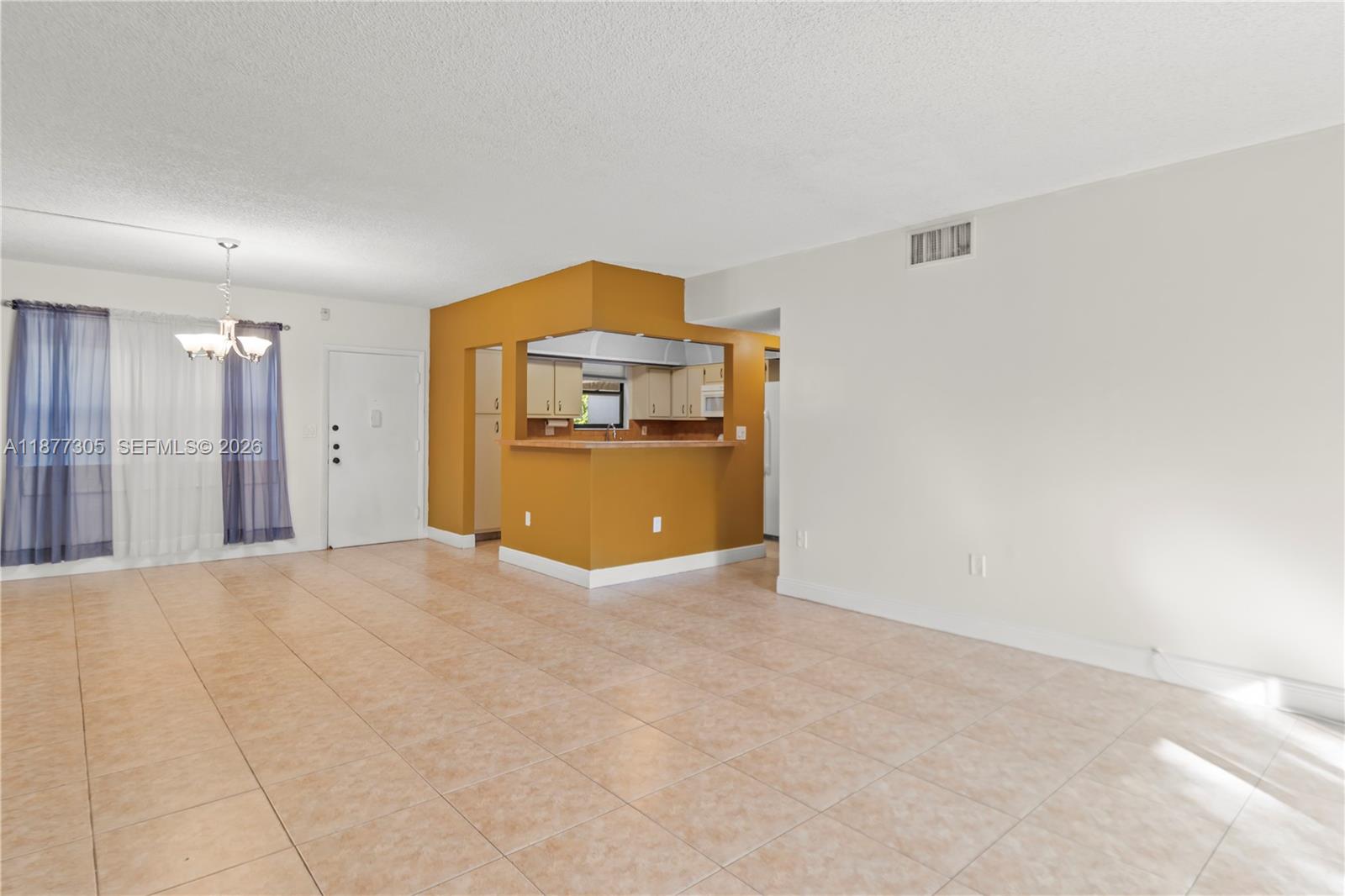 SUMMERTREE VILG CALIF CL - Residential