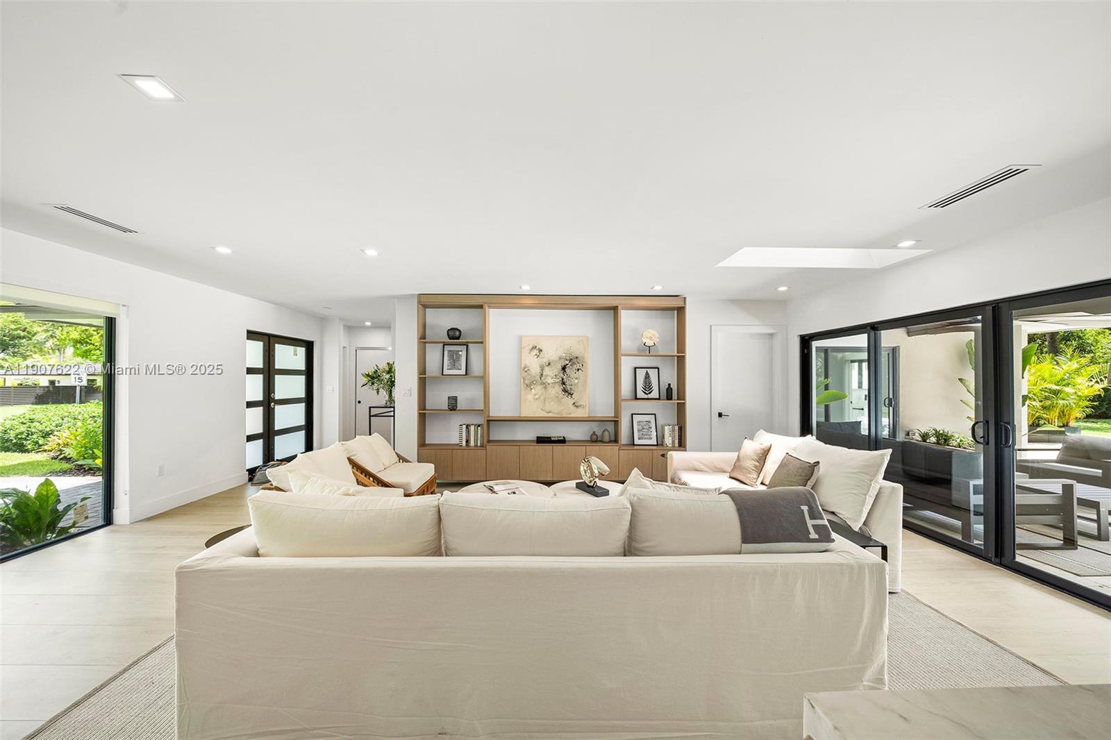 OLD CUTLER ESTATES SEC 3 - Residential Lease