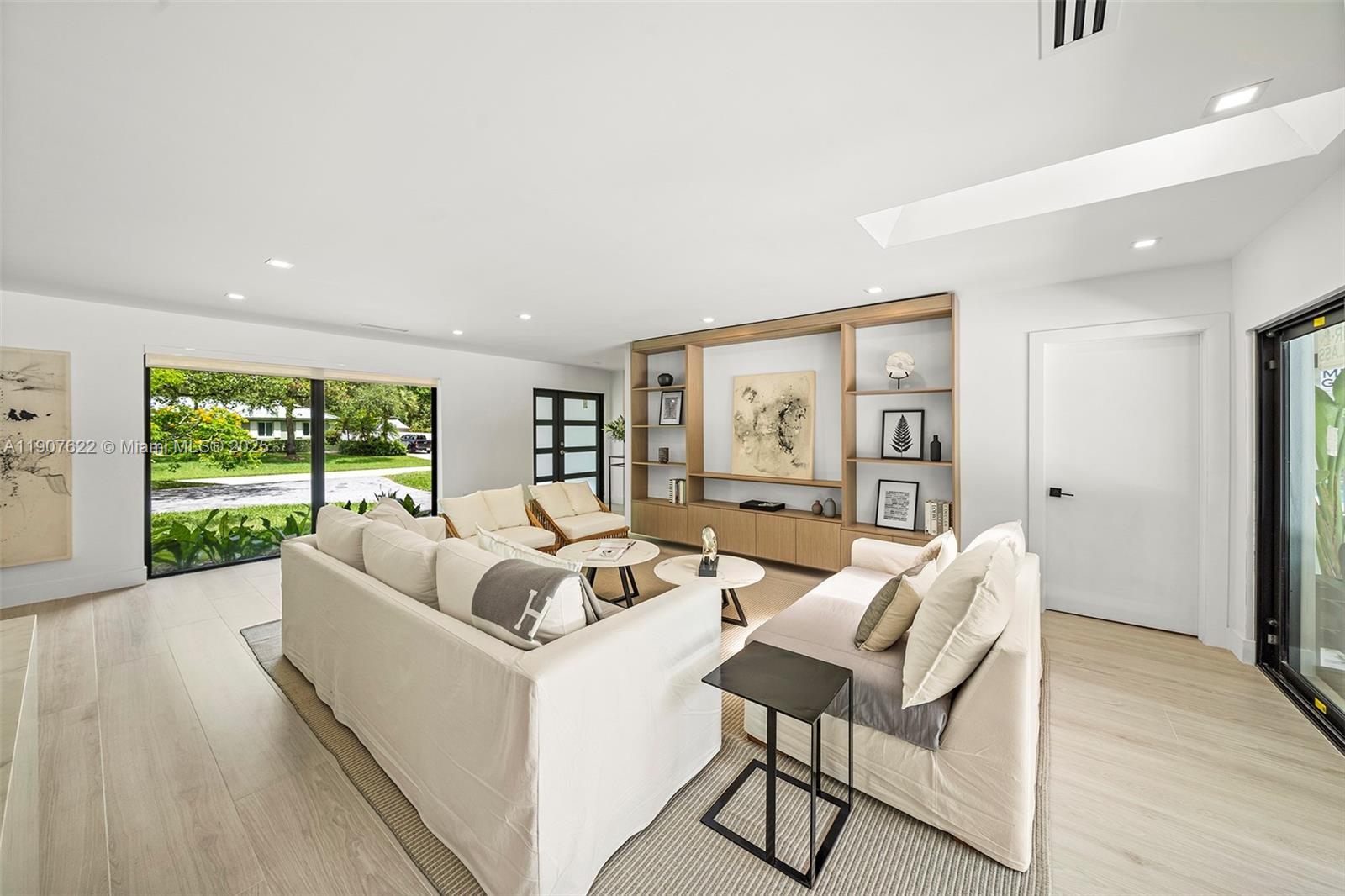 OLD CUTLER ESTATES SEC 3 - Residential Lease