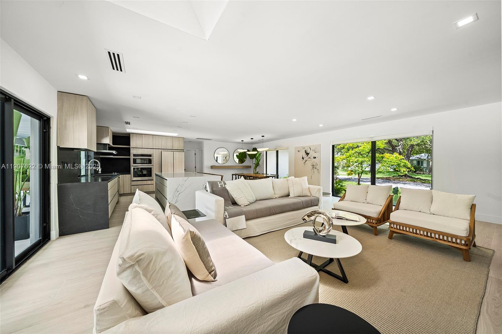 OLD CUTLER ESTATES SEC 3 - Residential Lease