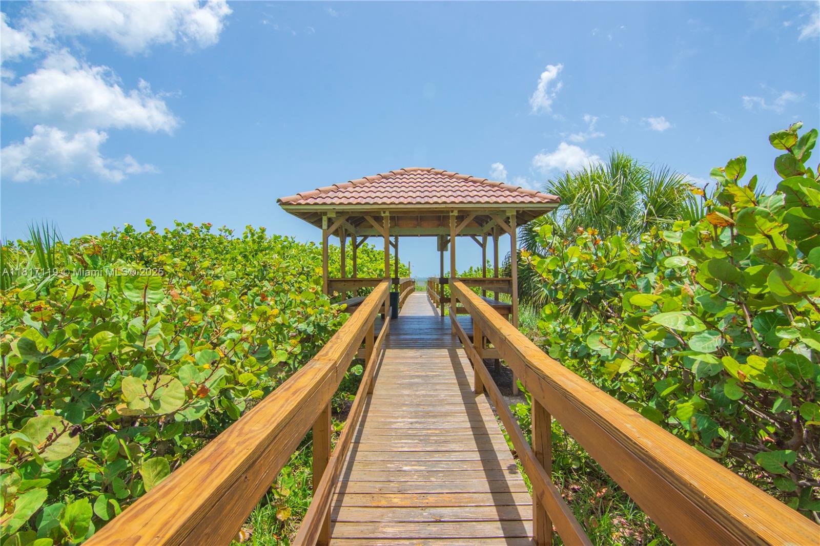 THE ATRIUM ON THE OCEAN I - Residential