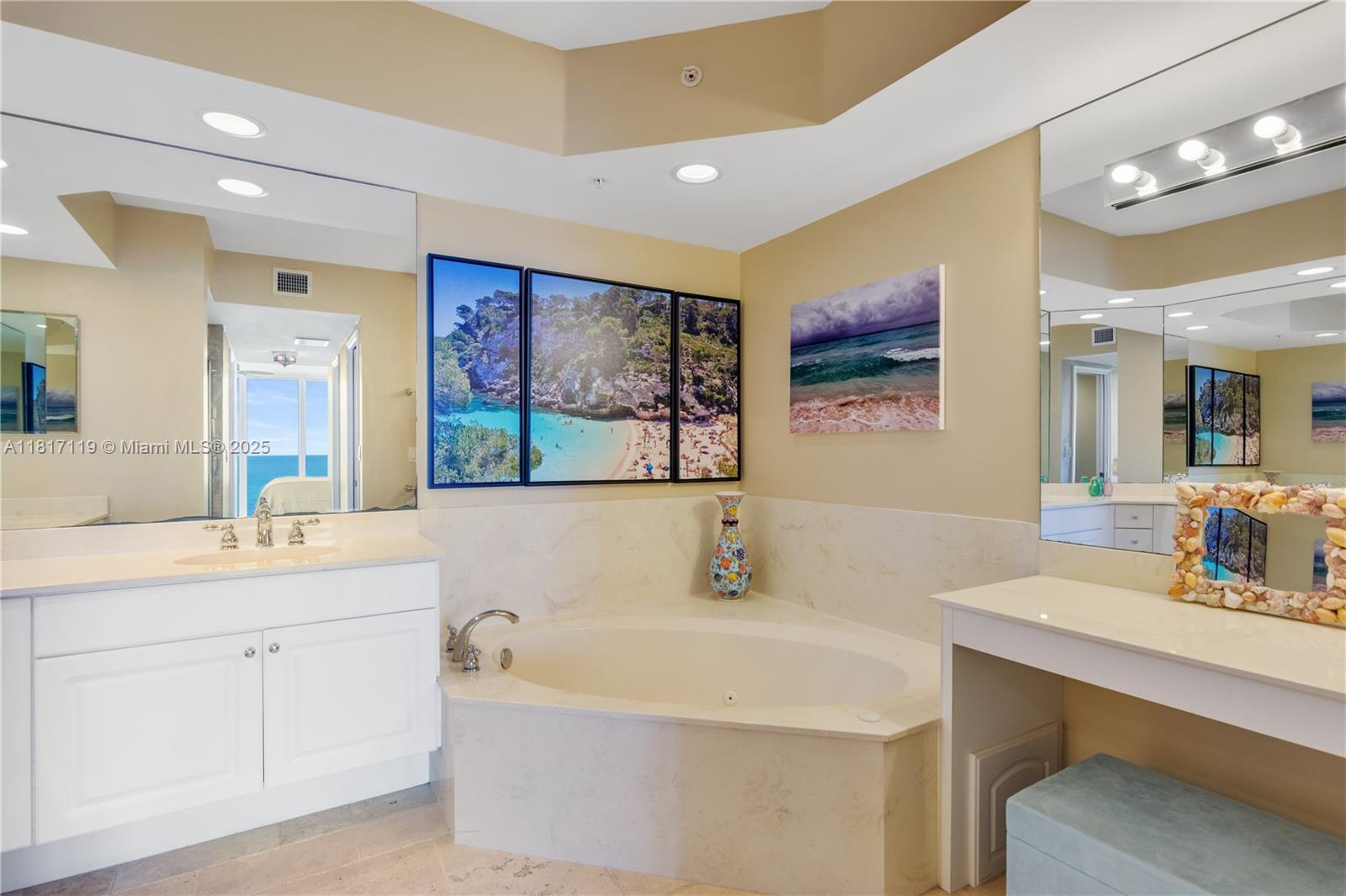 THE ATRIUM ON THE OCEAN I - Residential