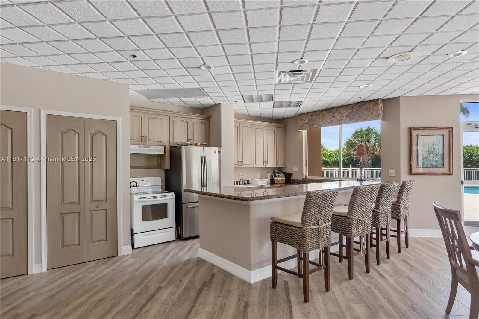 THE ATRIUM ON THE OCEAN I - Residential