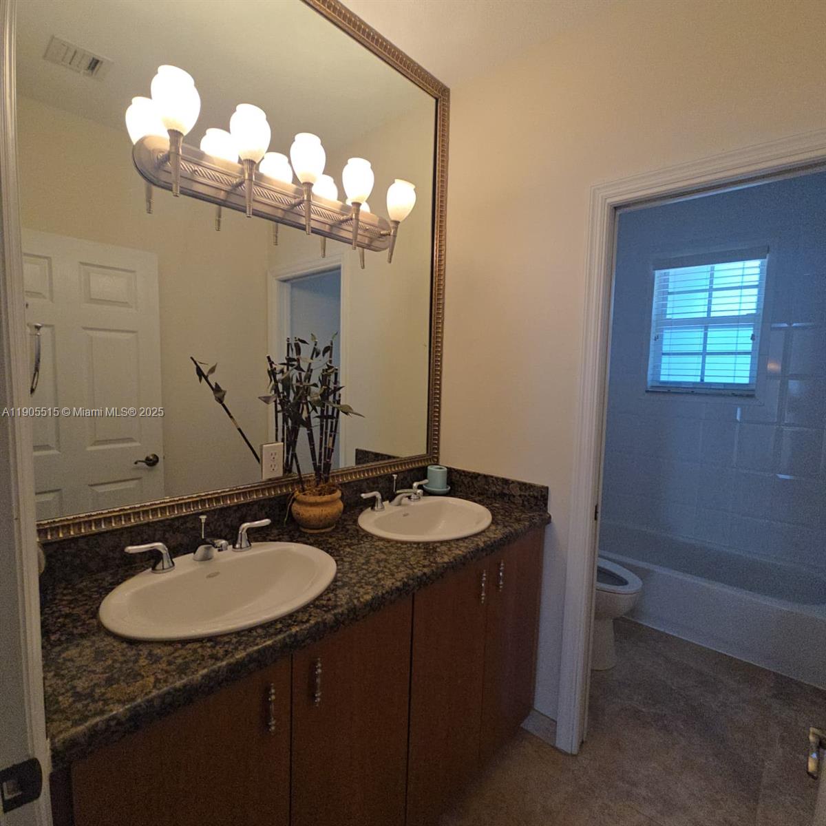 RIVER GARDENS - Residential Lease