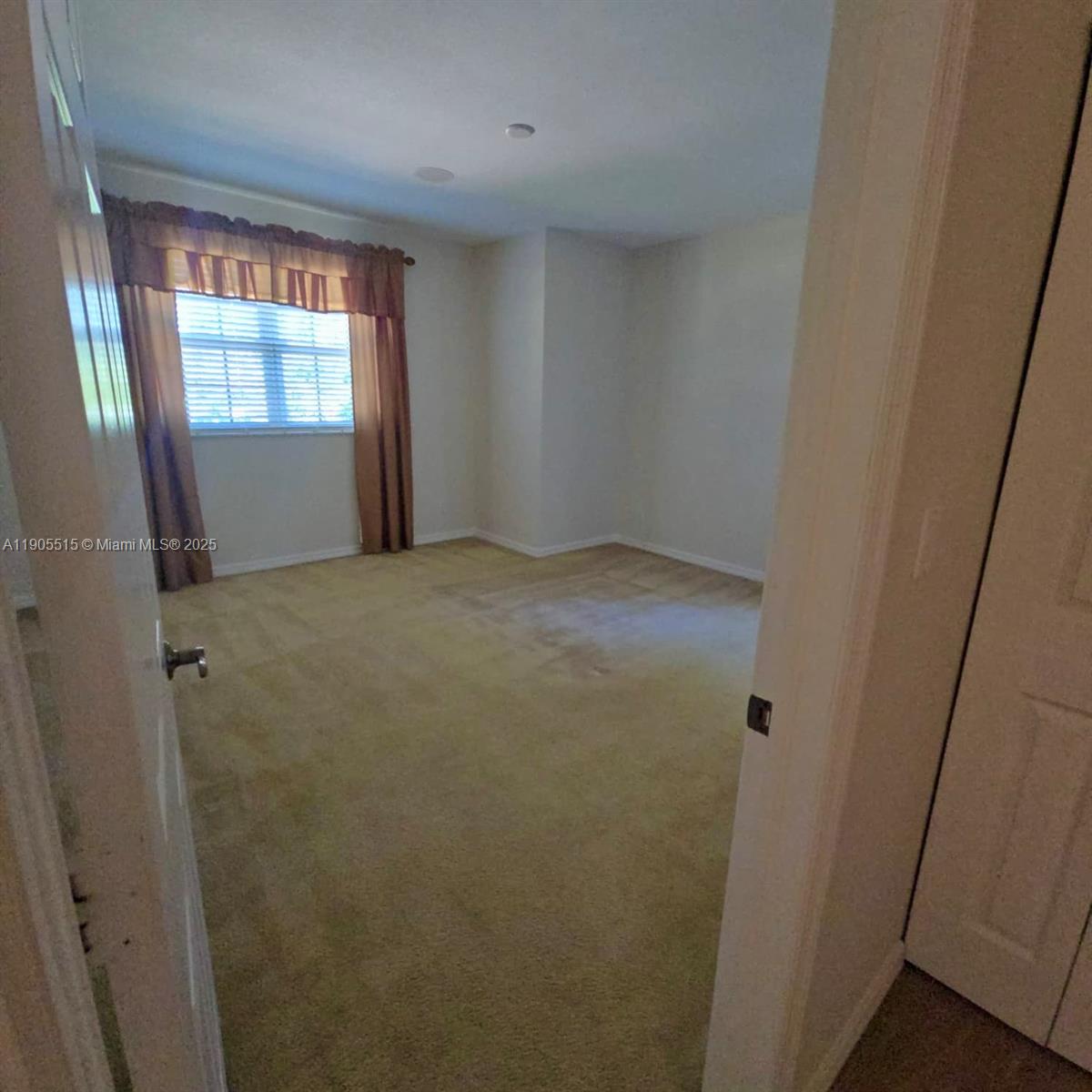 RIVER GARDENS - Residential Lease