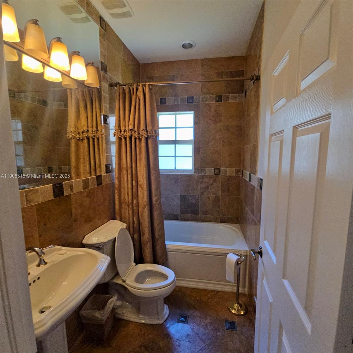 RIVER GARDENS - Residential Lease