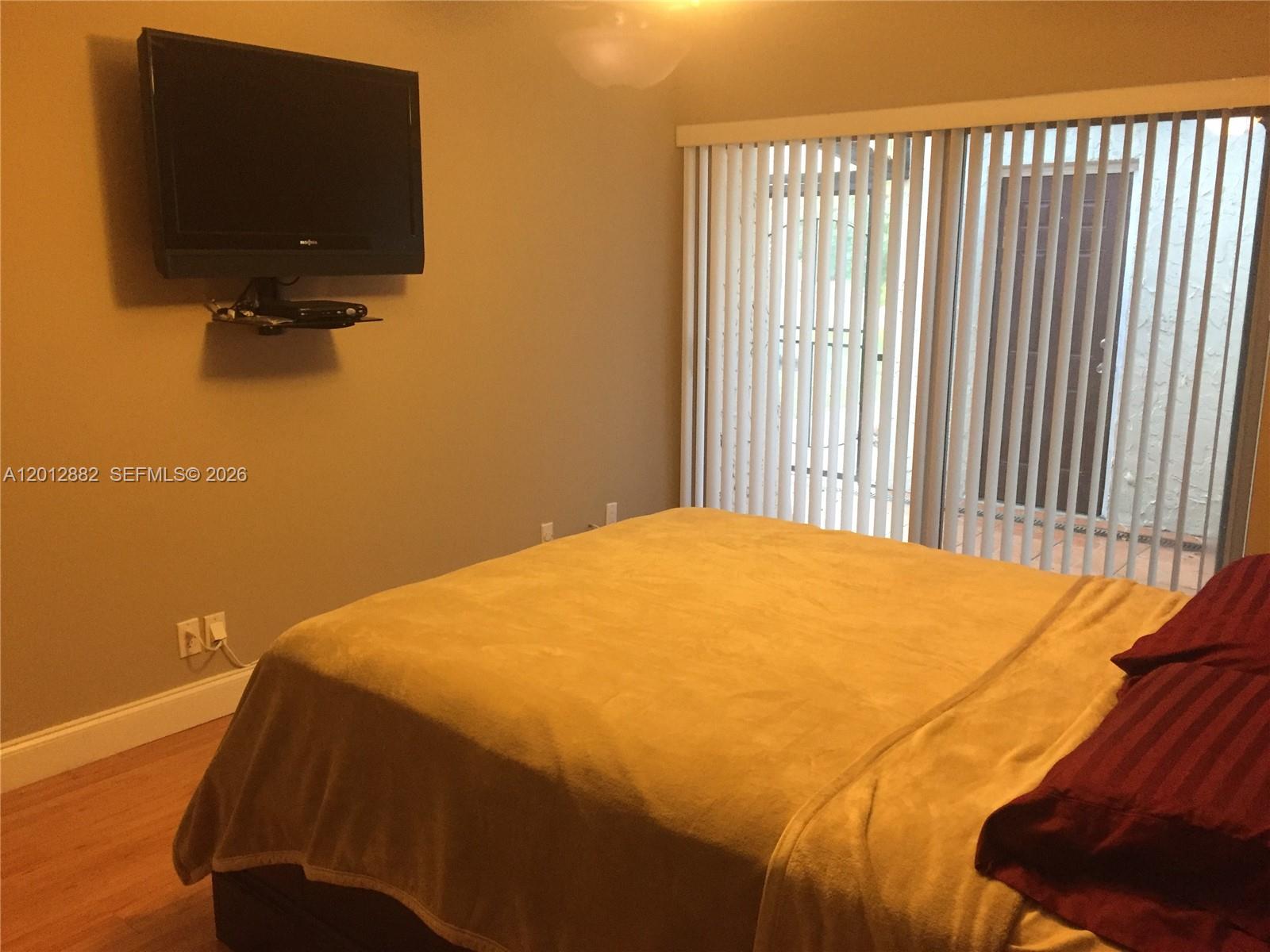 SPYGLASS CONDOMINIUM 1 - Residential