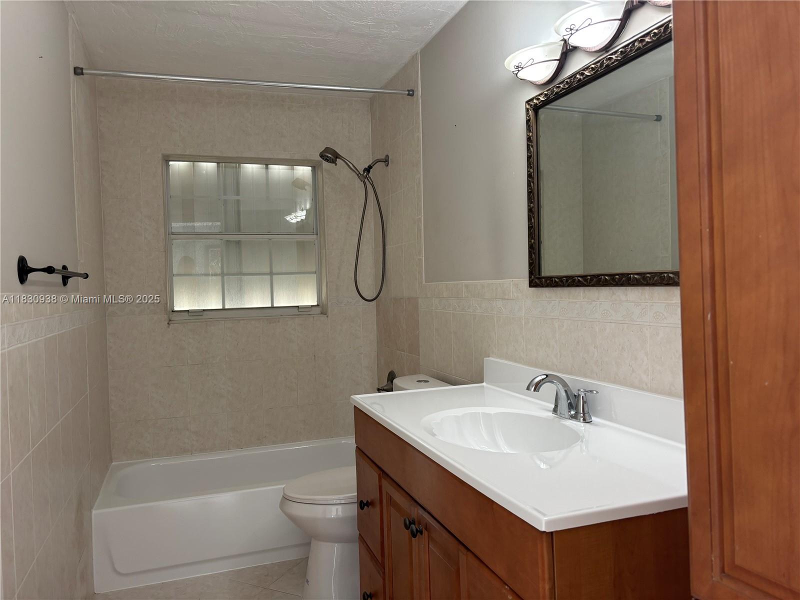 PIRATES COVE 1ST ADD - Residential Lease