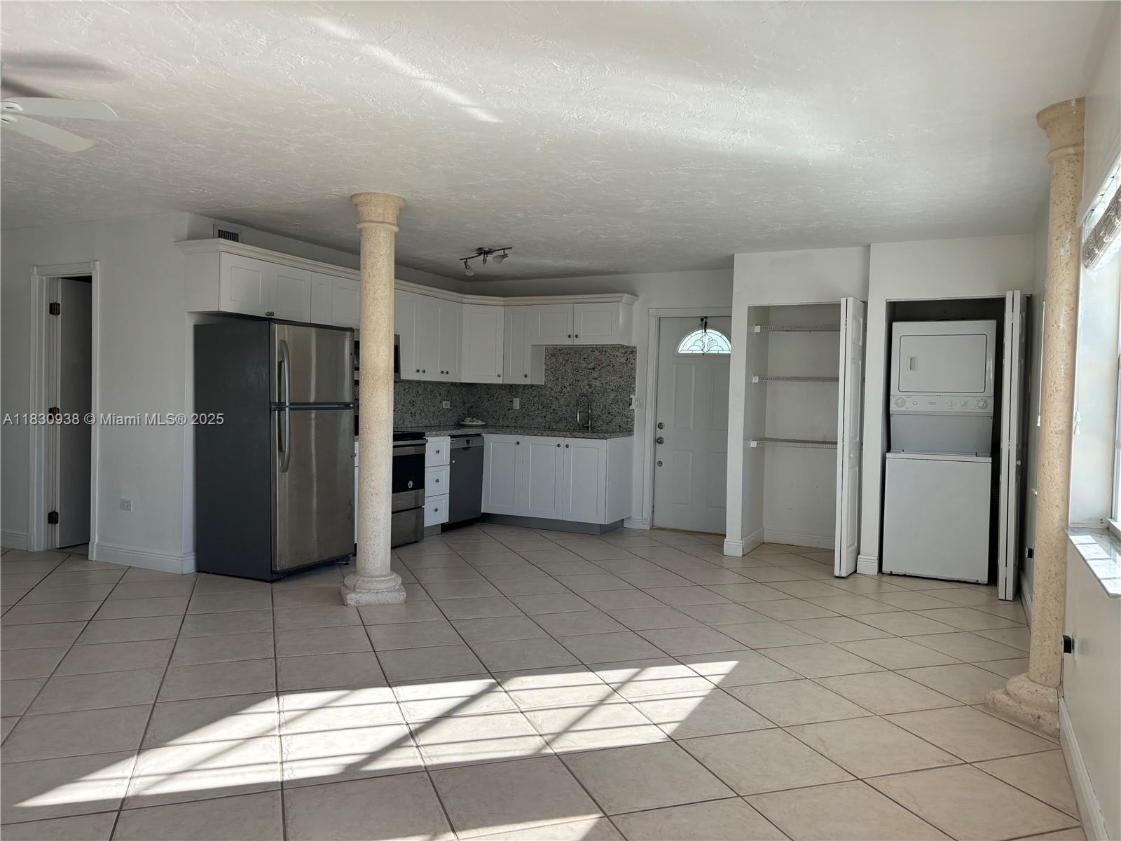 PIRATES COVE 1ST ADD - Residential Lease