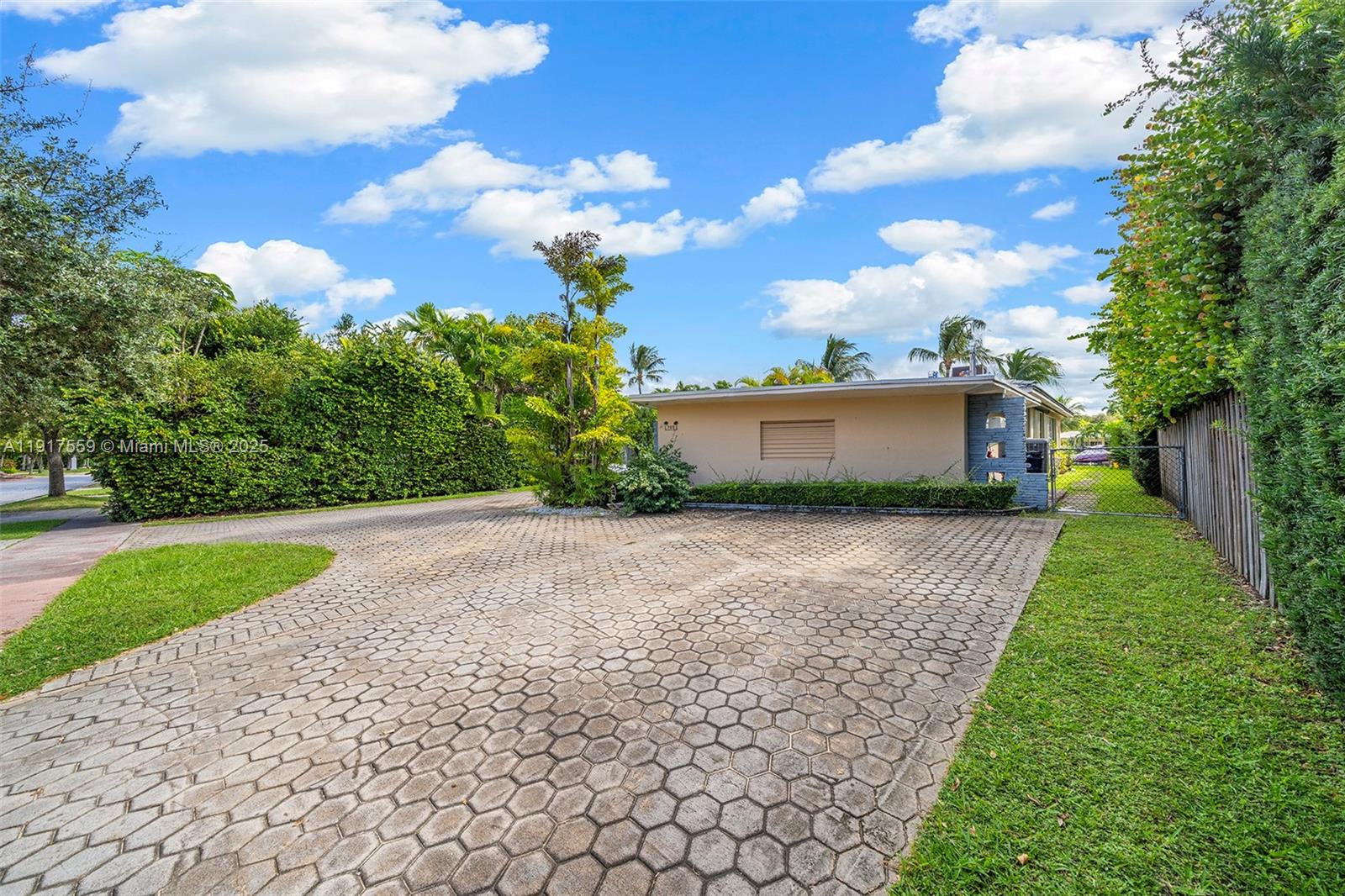 NORMANDY GOLF COURSE - Residential