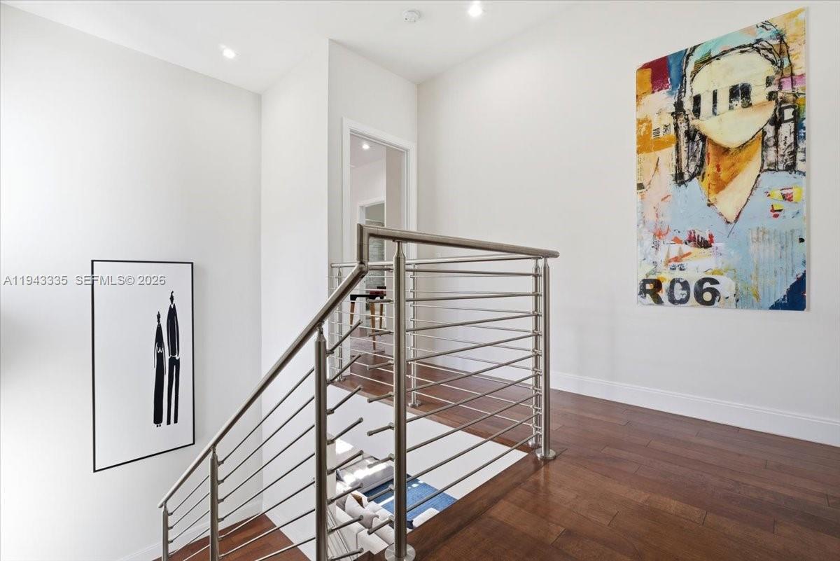 DOWNTOWN DORAL SOUTH PHAS - Residential