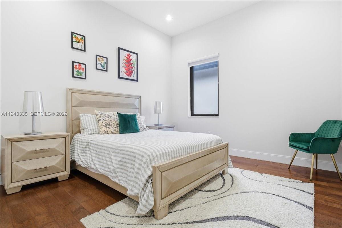 DOWNTOWN DORAL SOUTH PHAS - Residential