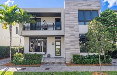 8156 NW 48th Ter Doral FL 33166