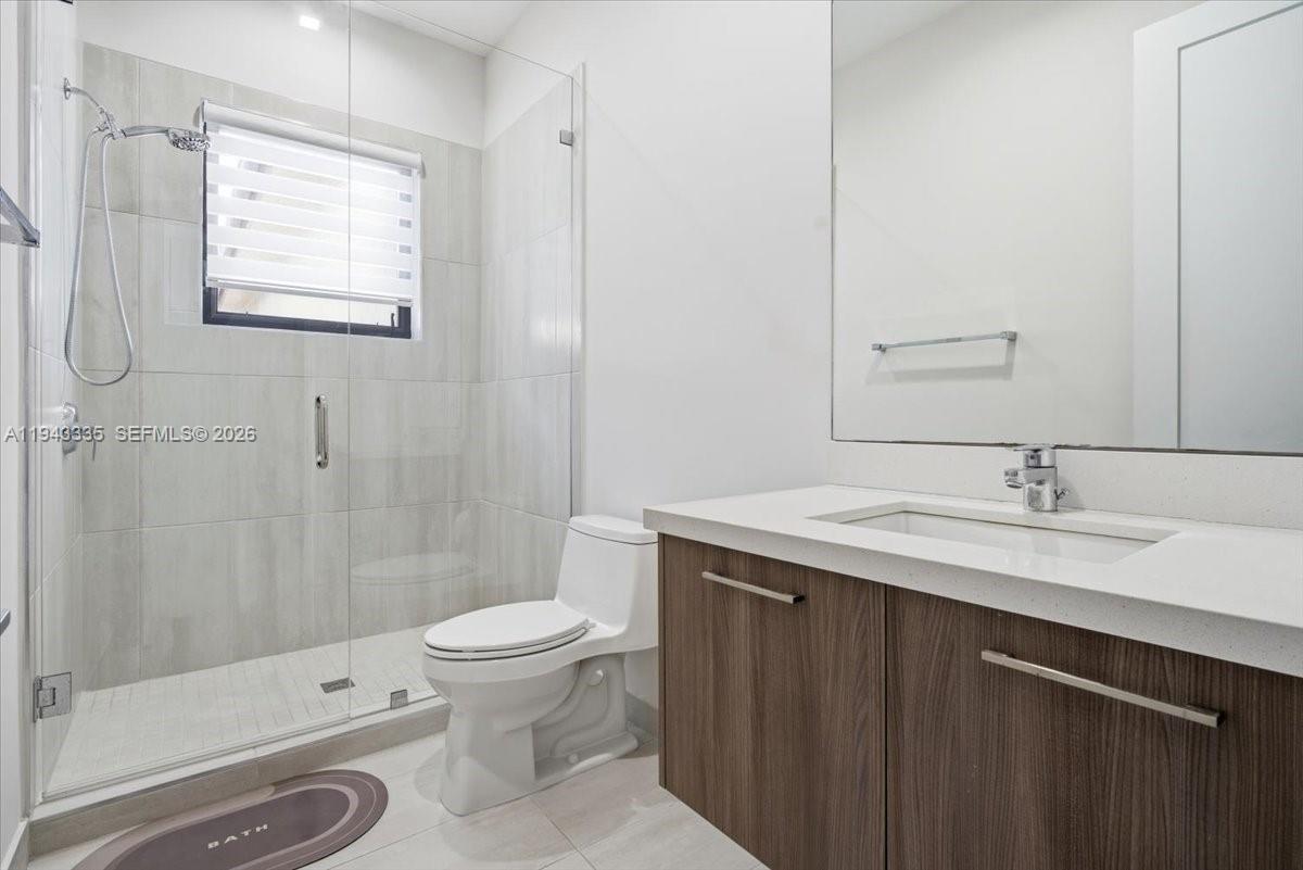 DOWNTOWN DORAL SOUTH PHAS - Residential