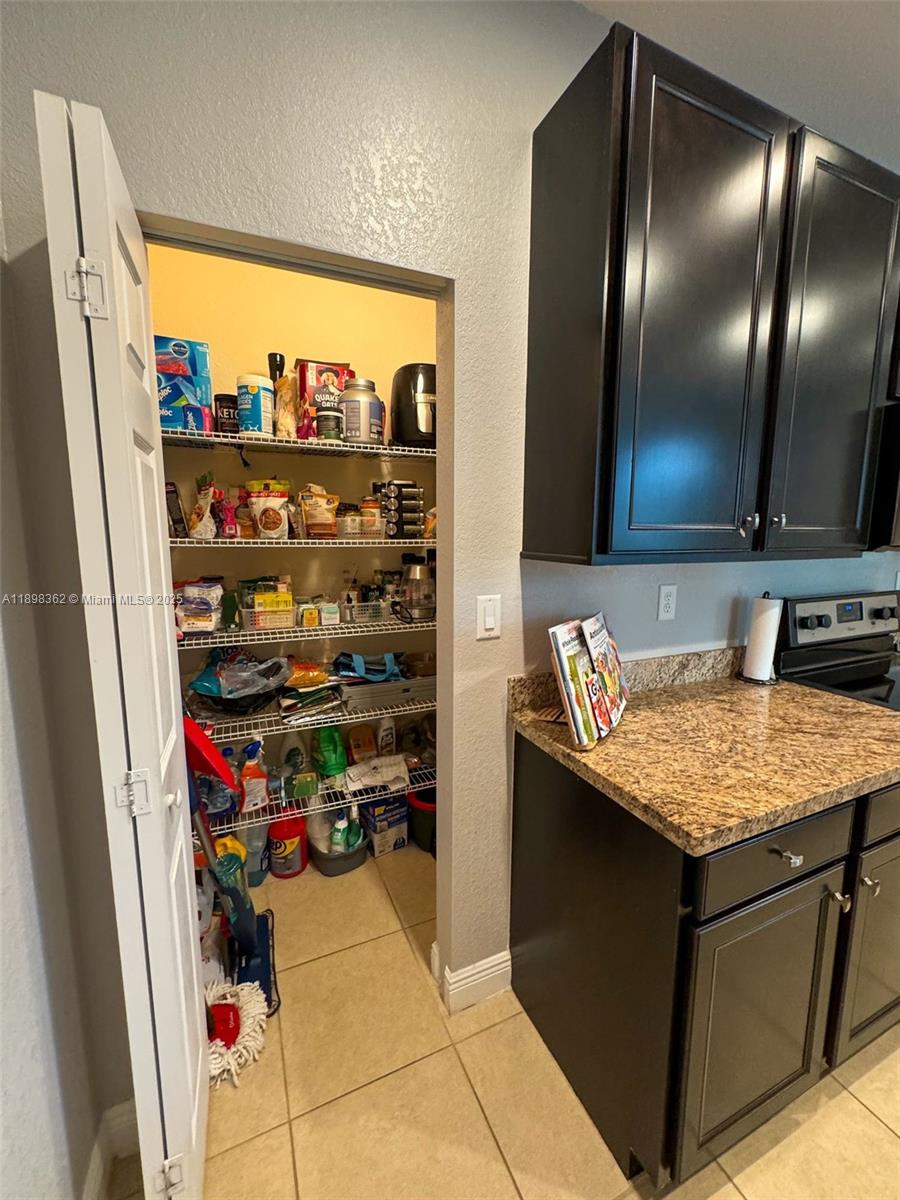 COBBLESTONE II - Residential Lease