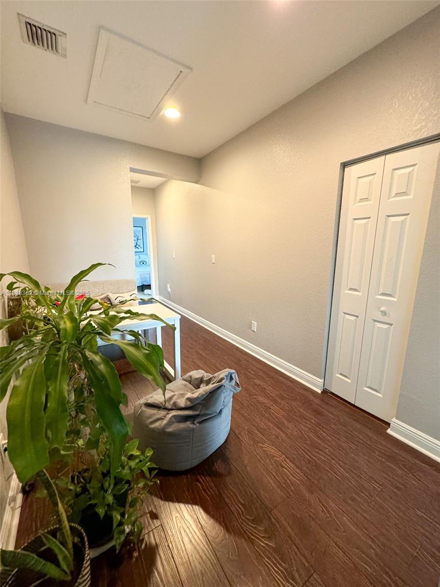 COBBLESTONE II - Residential Lease